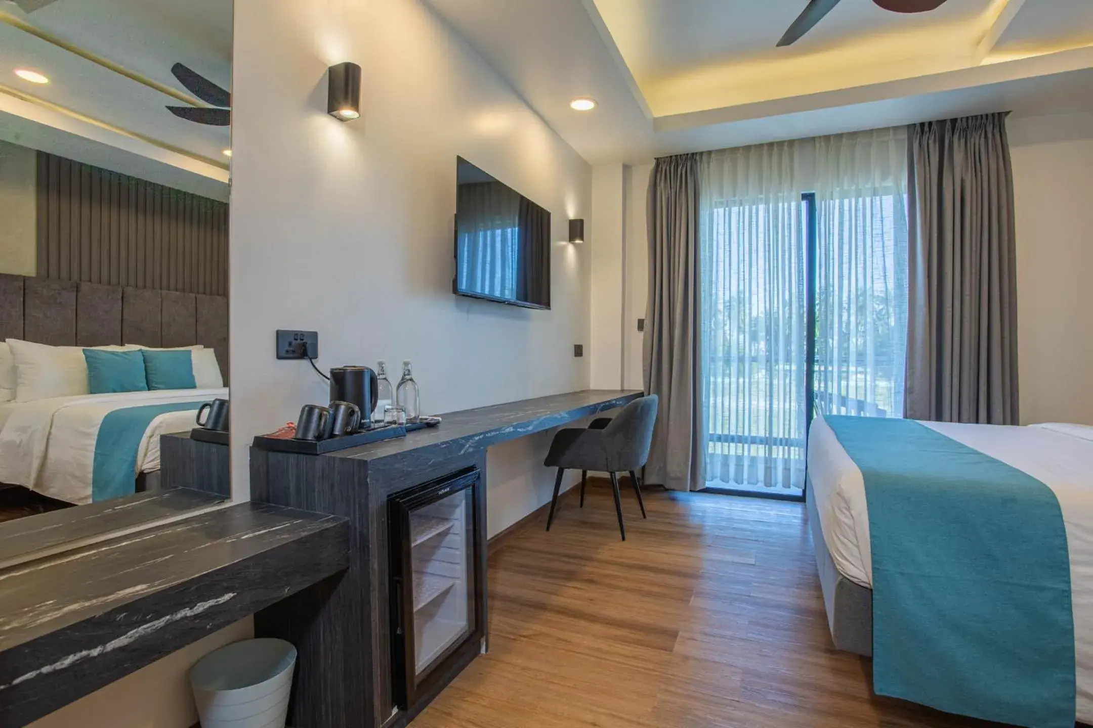 Bed in Whaleshark Beach Bed in Whaleshark Beach