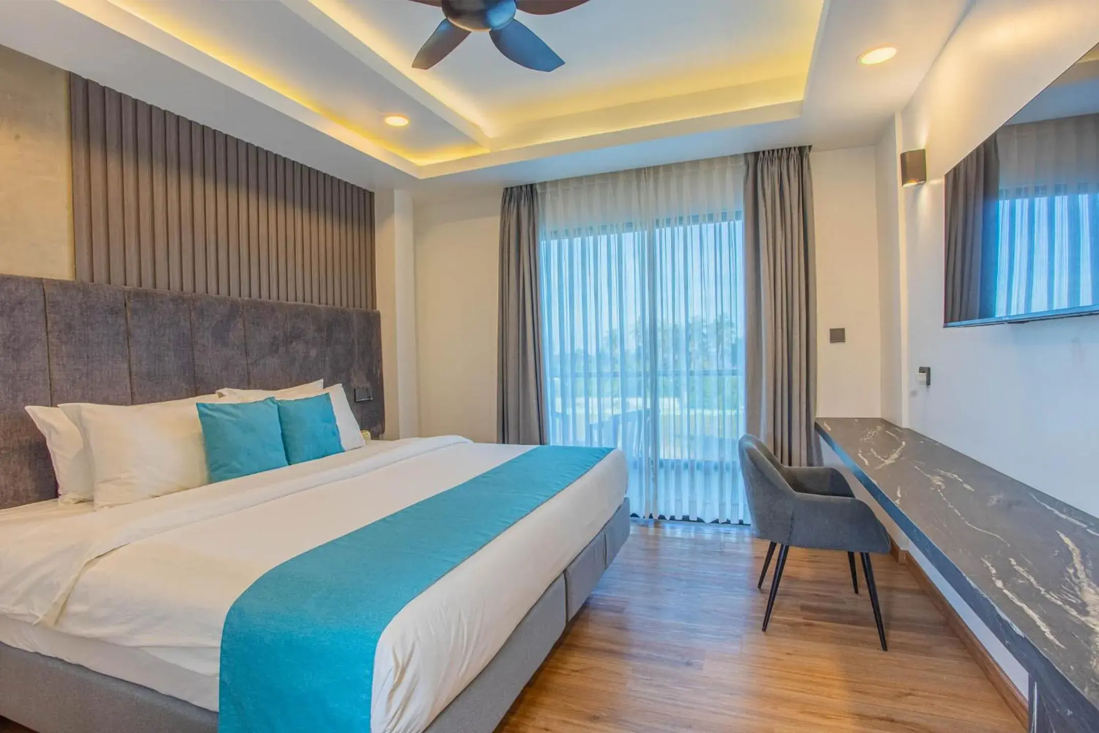 Bed in Whaleshark Beach Bed in Whaleshark Beach