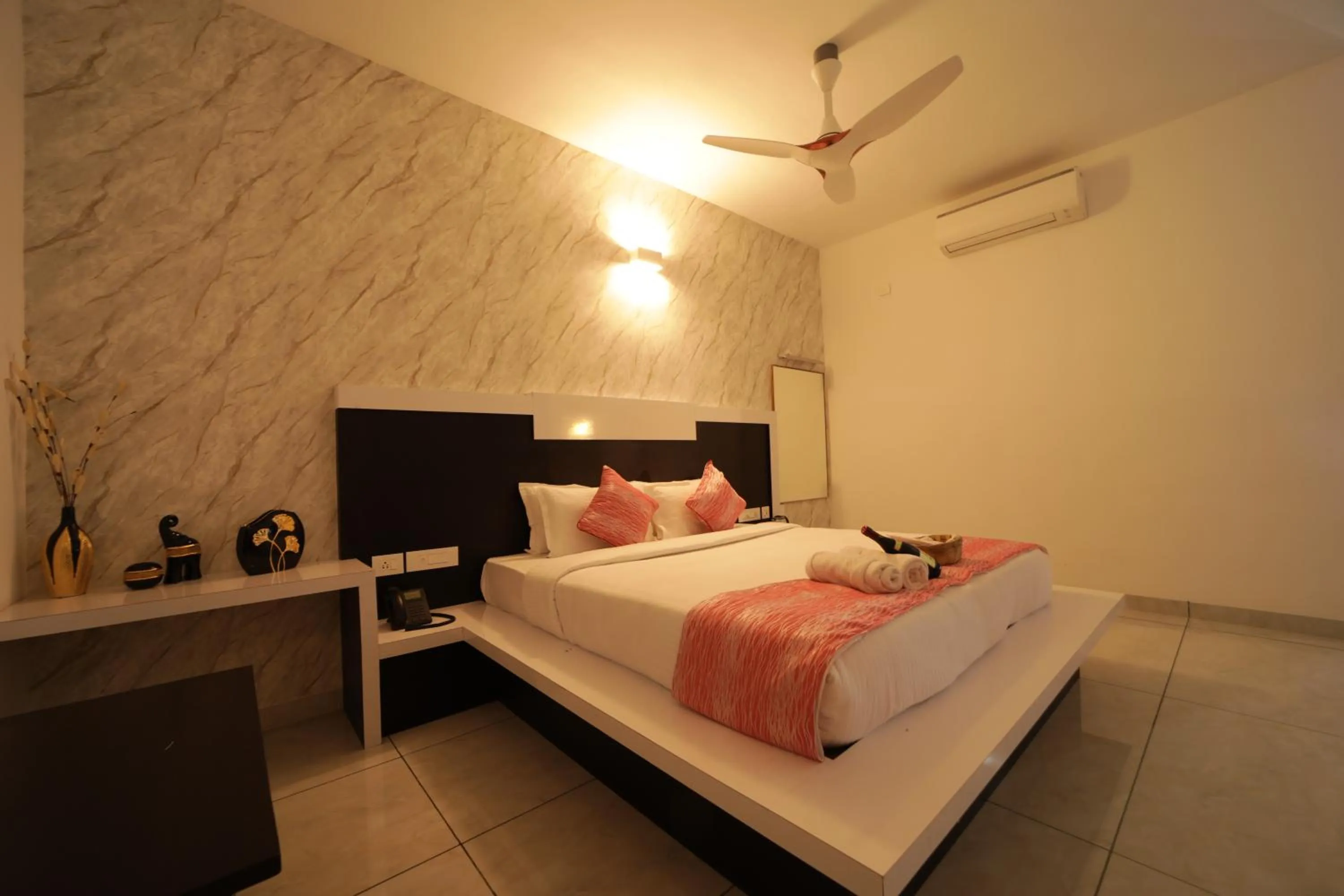 Bed in GVS Club & Forest Meadows