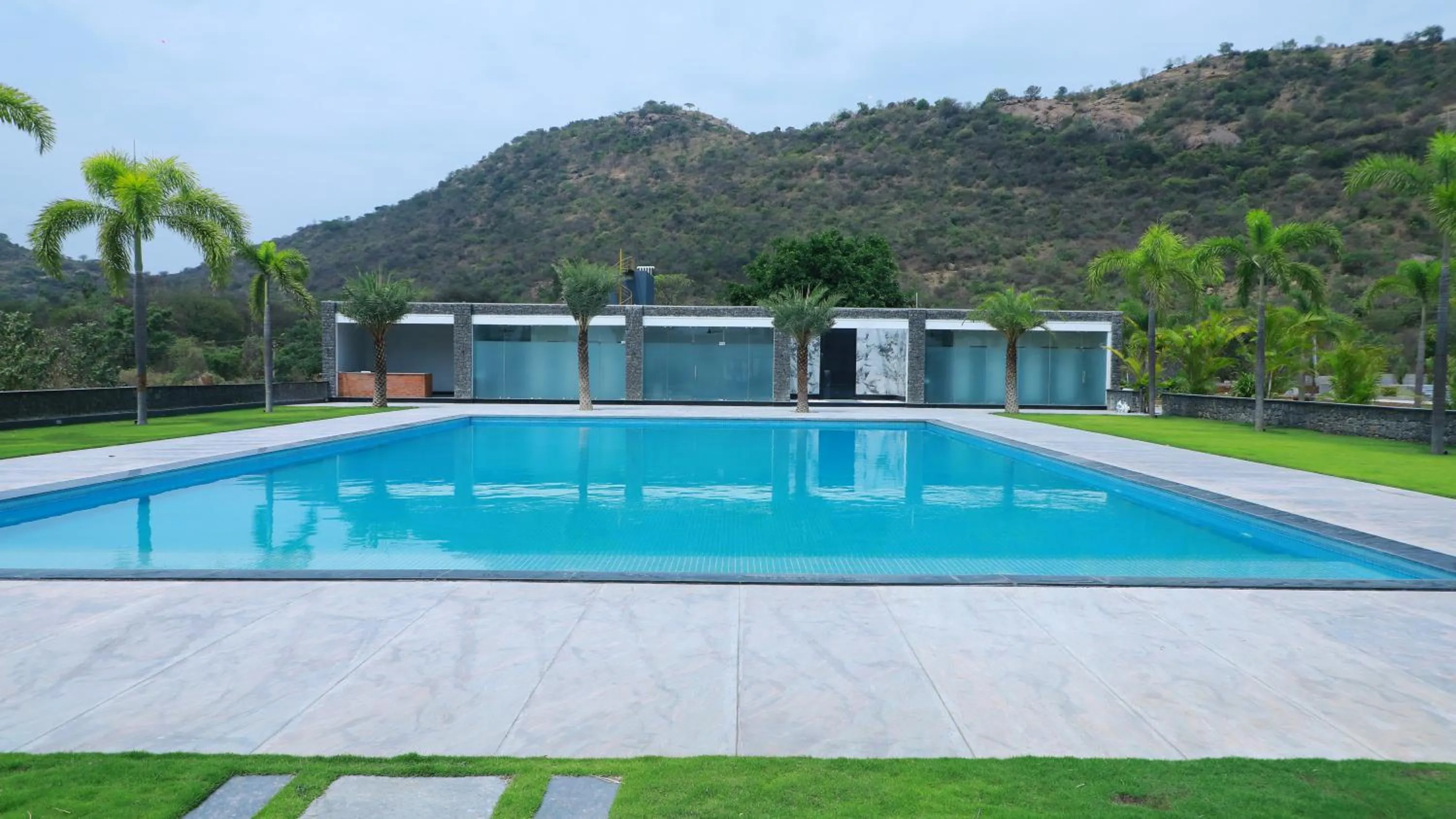 Swimming pool in GVS Club & Forest Meadows