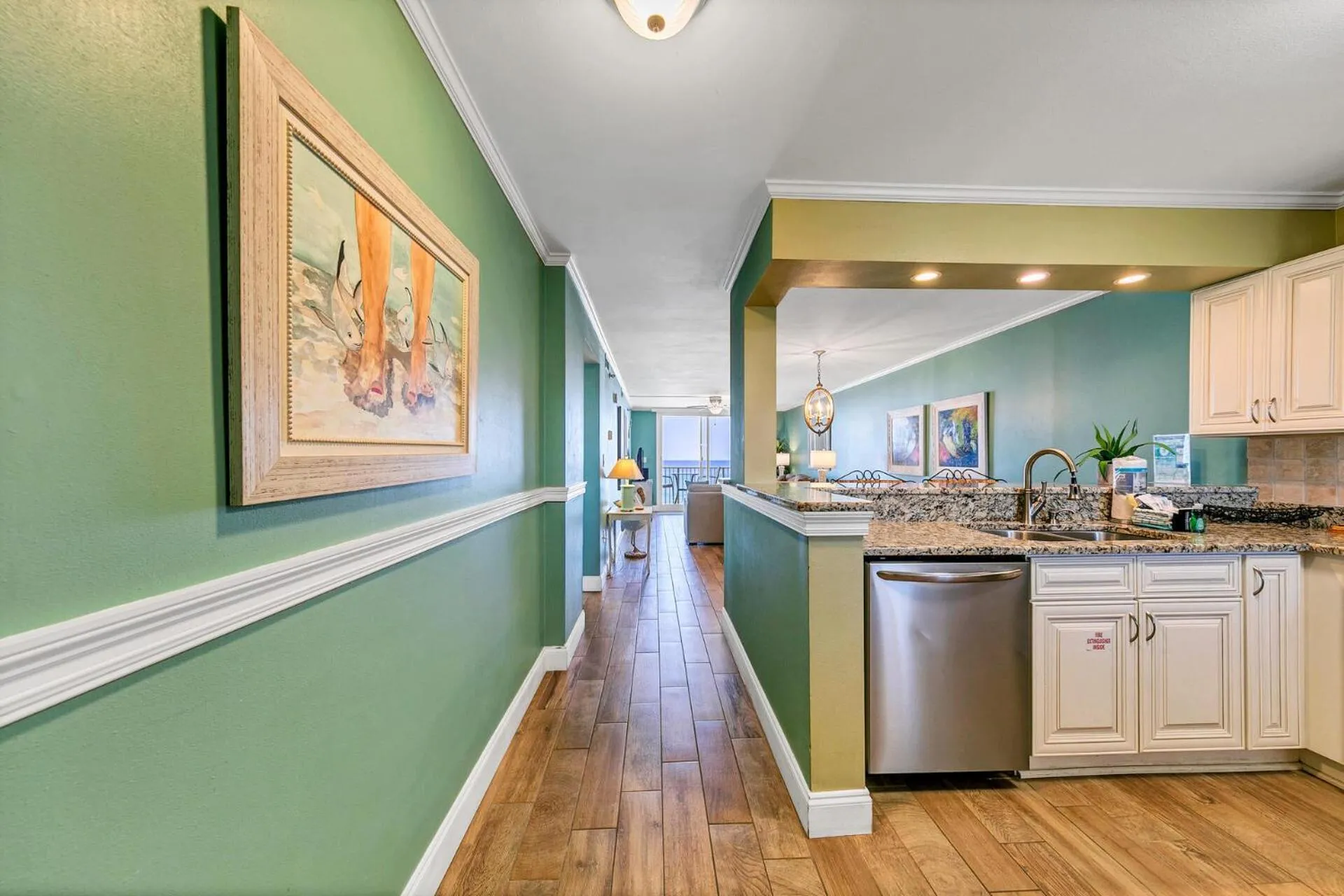 Destin on the Gulf 702 - Directly on the beach seventh floor with the best views
