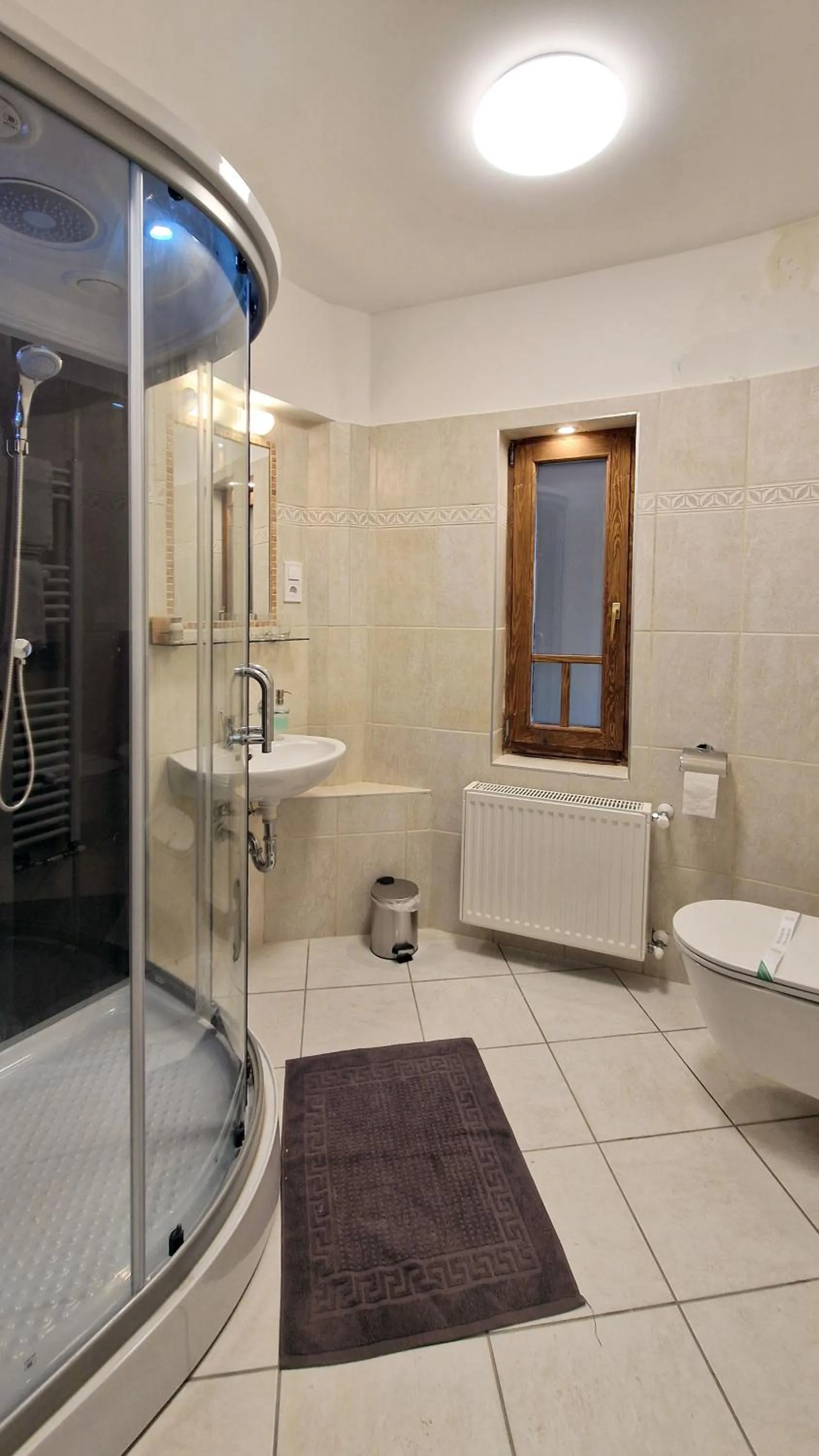 Red Lion Pub & Apartments Szentendre