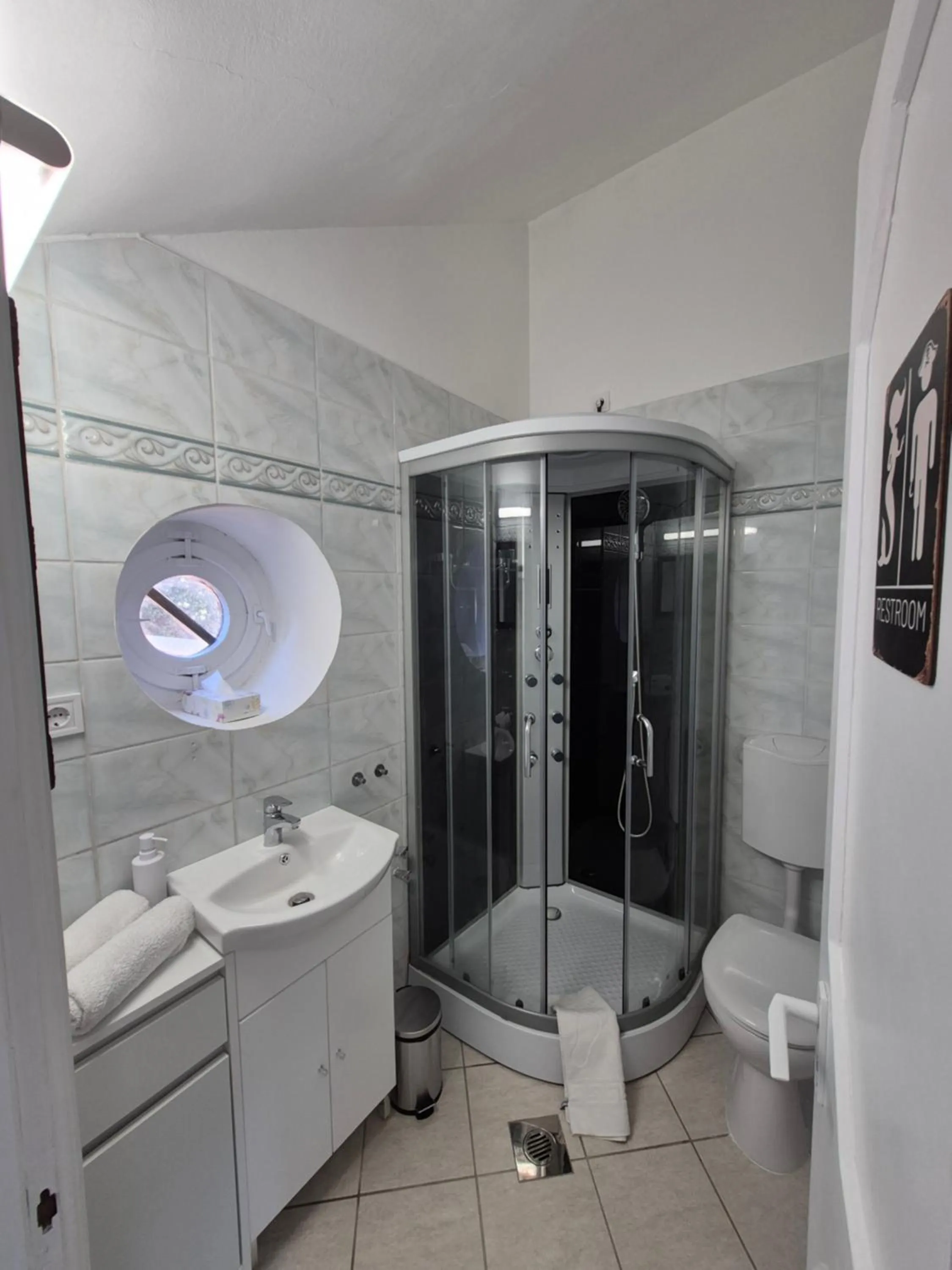 Red Lion Pub & Apartments Szentendre