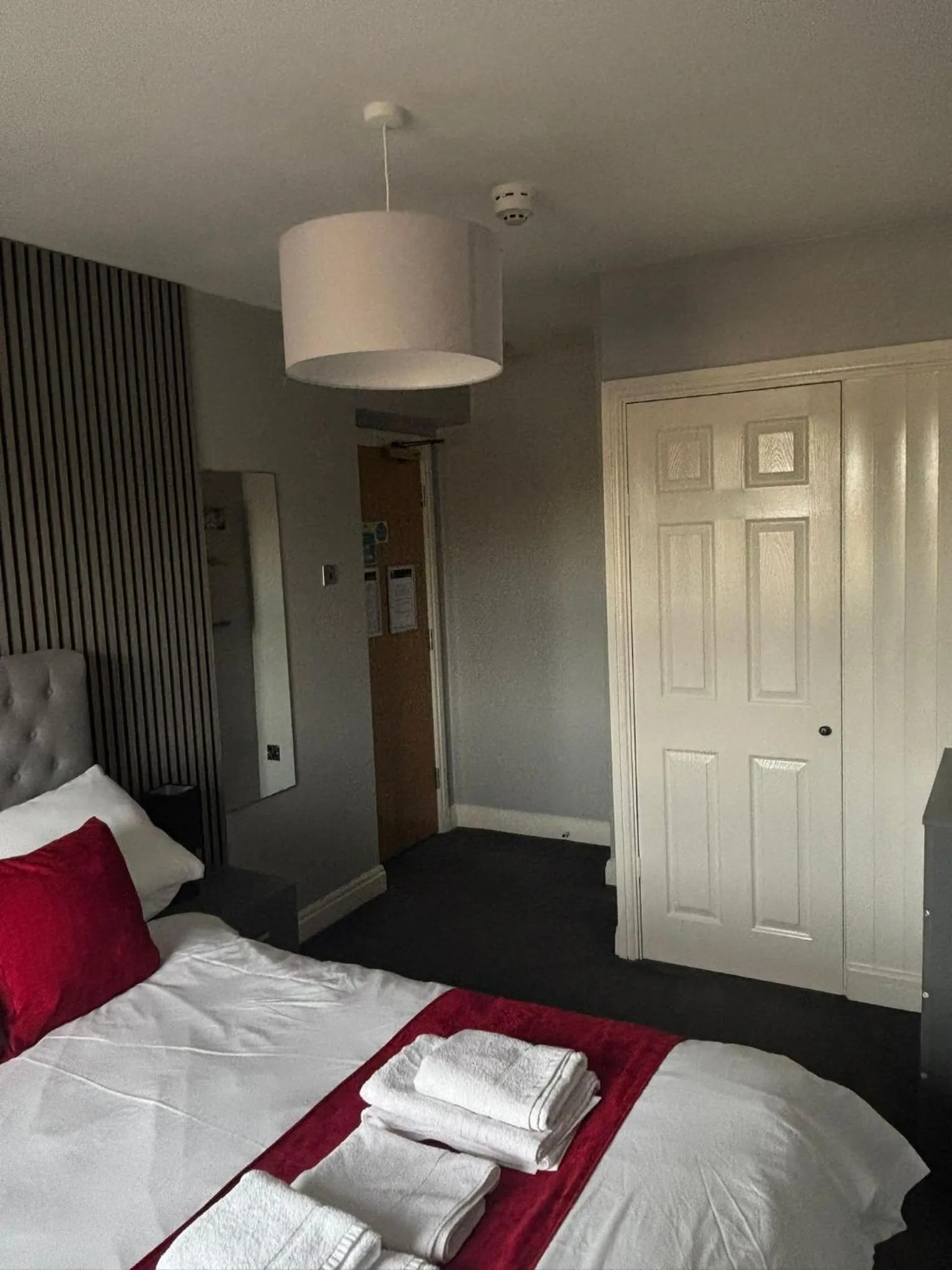 Bed in Feildens Arms Hotel