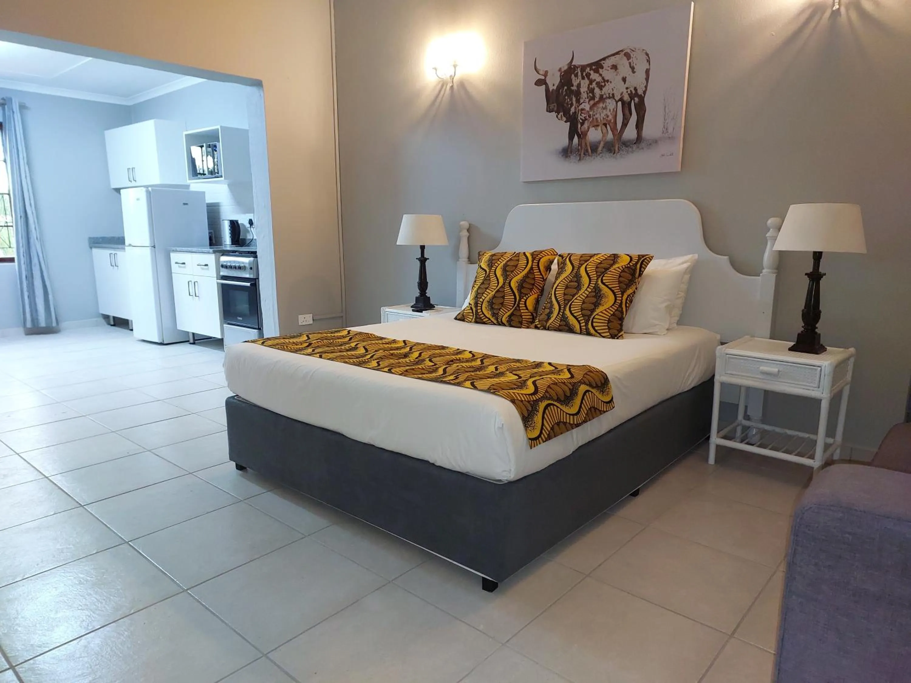 Bed in Fairway Guest Lodge