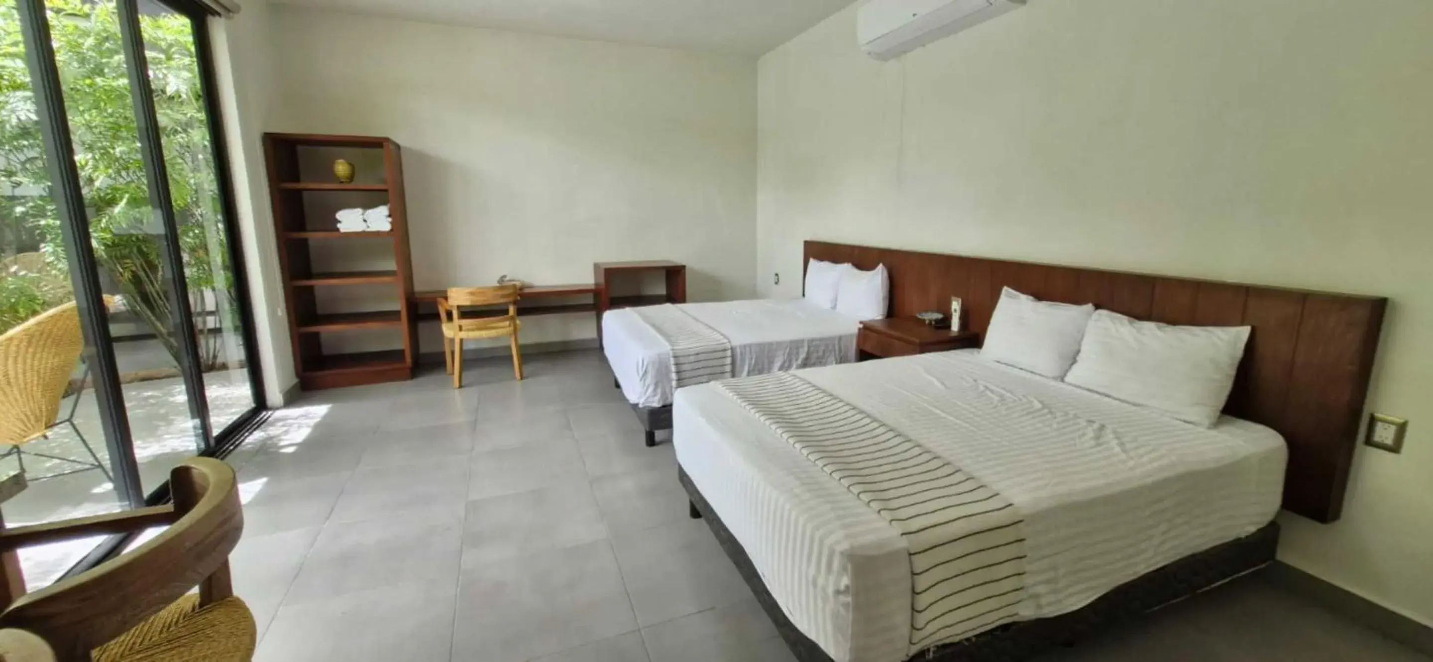 Twin Room with Pool View in Deluxe Apartments Azure Twin Room with Pool View in Deluxe Apartments Azure