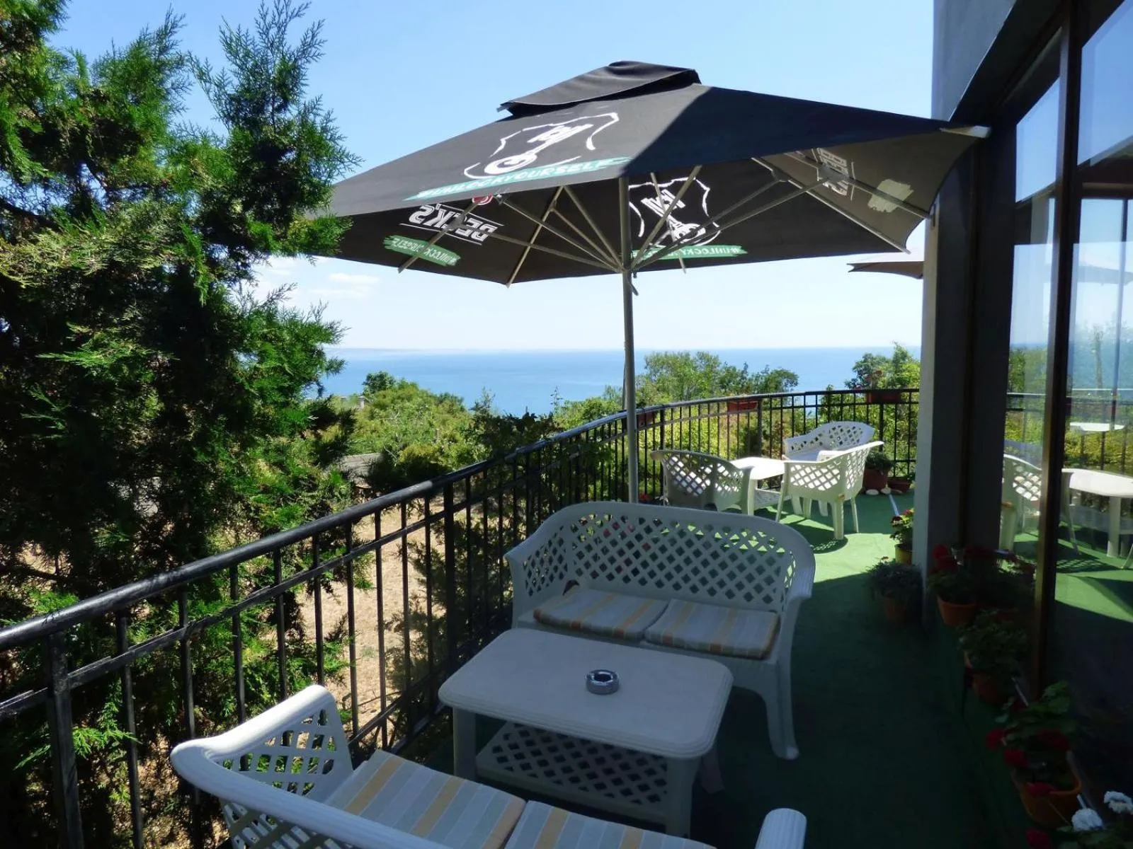 Sea View Family Hotel