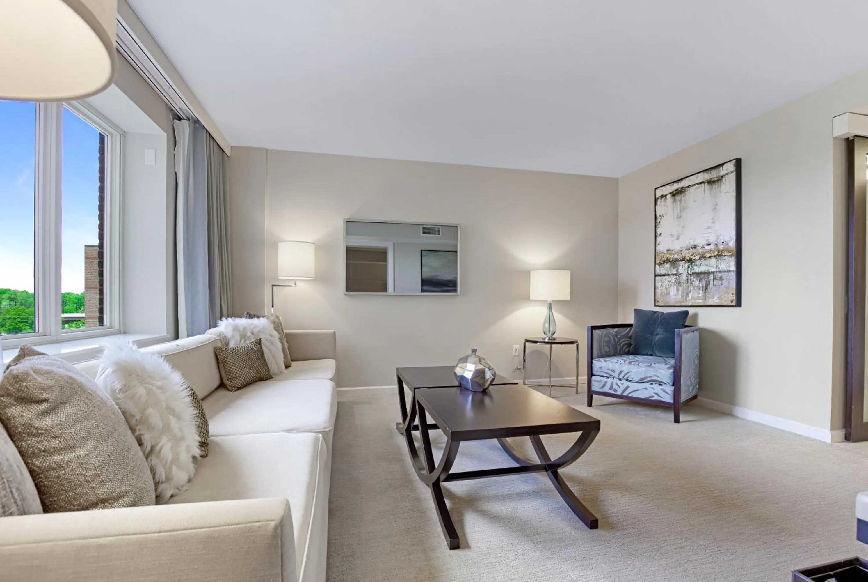 Living room in The H Hotel