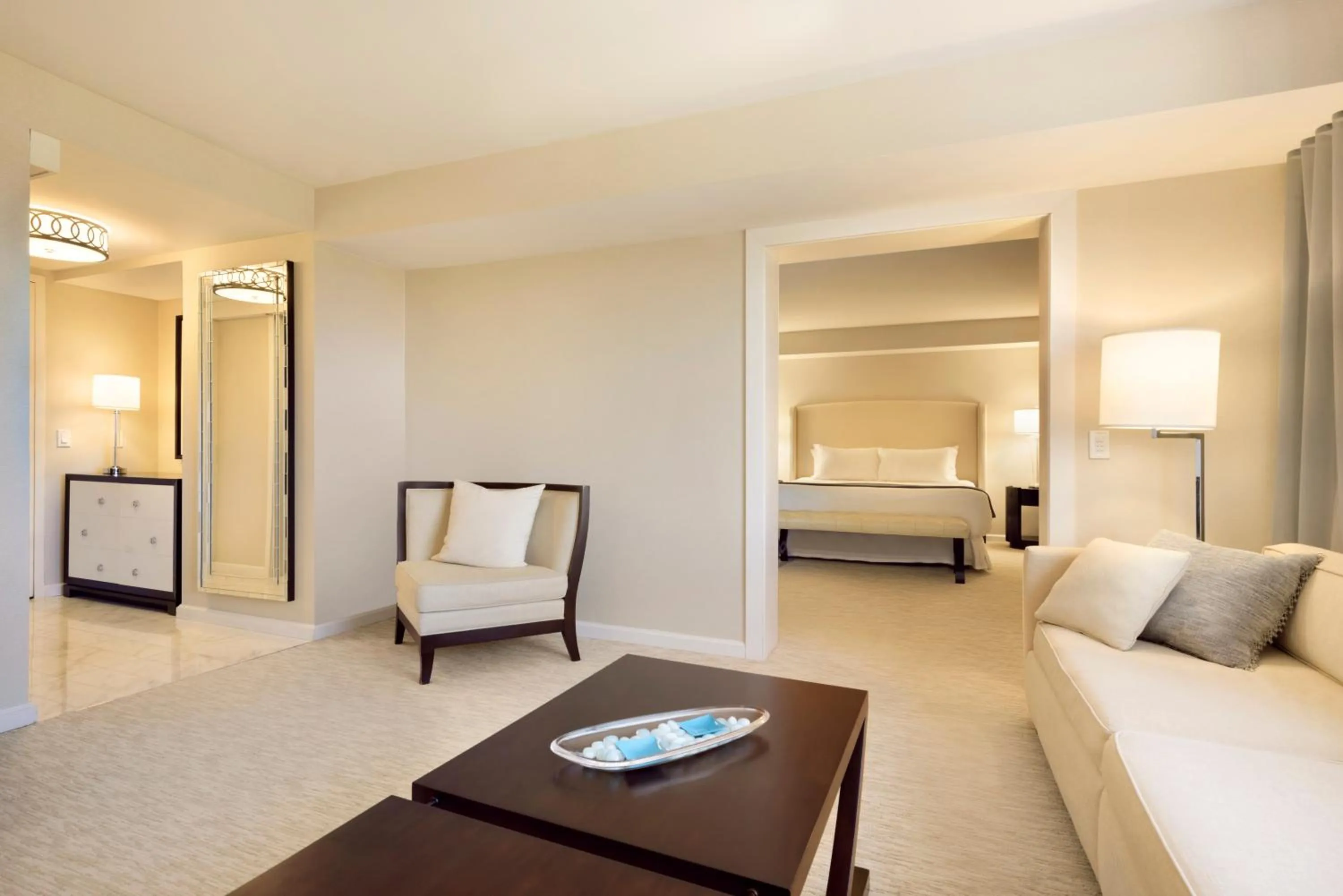 Living room, Bed in The H Hotel