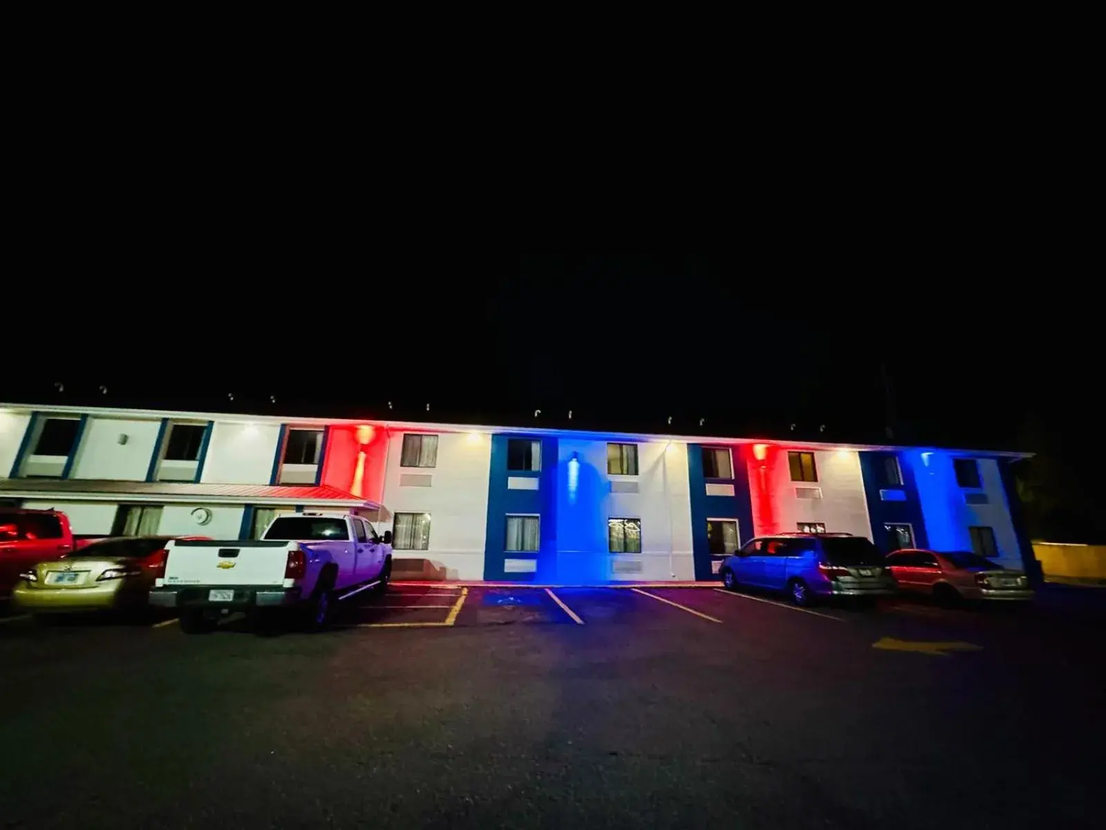 Property building in Express inn Junction city Property building in Express inn Junction city