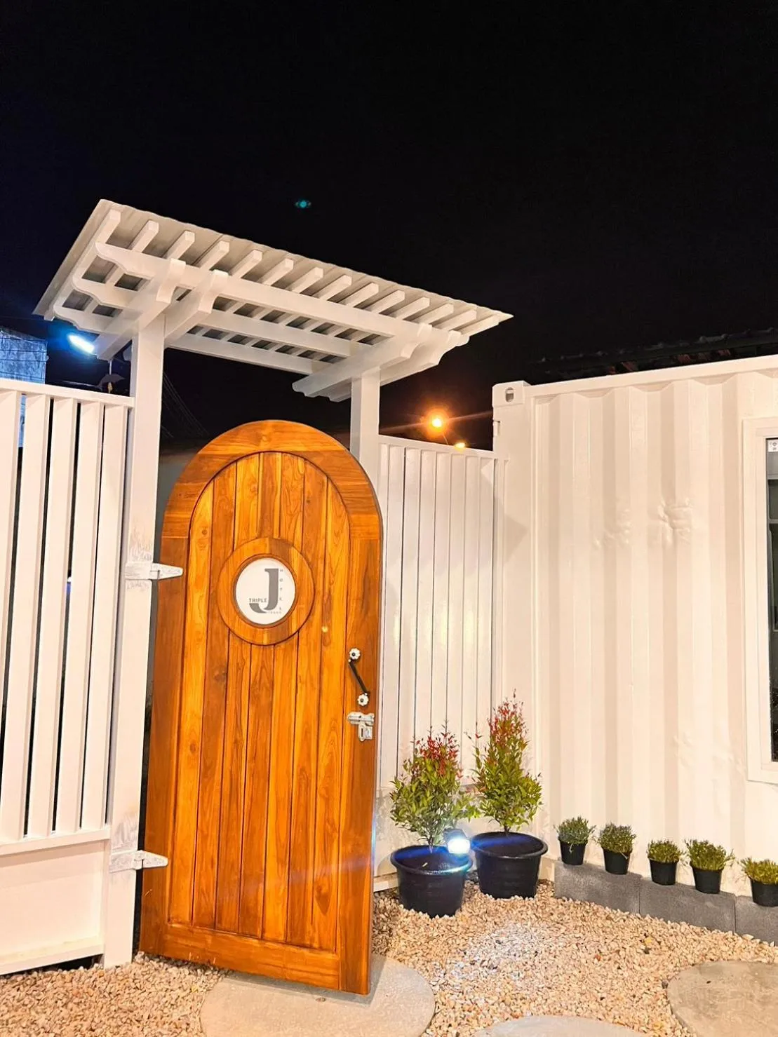 Triple J hotel Trang