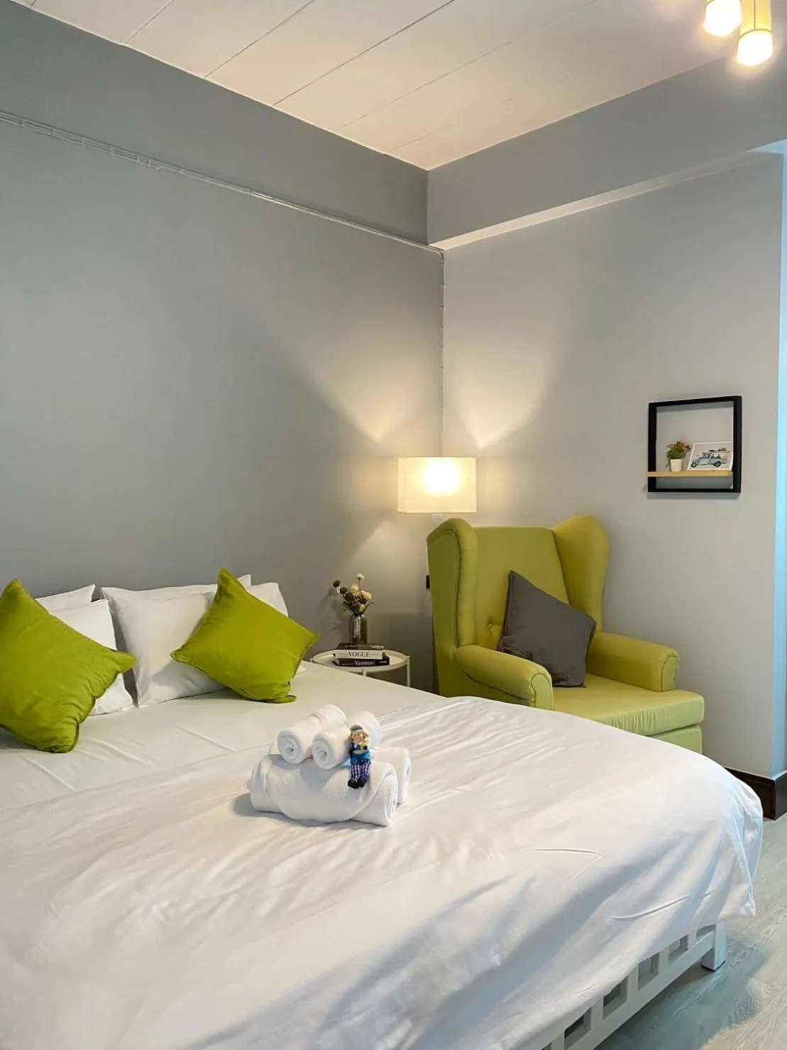 Bed in Triple J hotel Trang