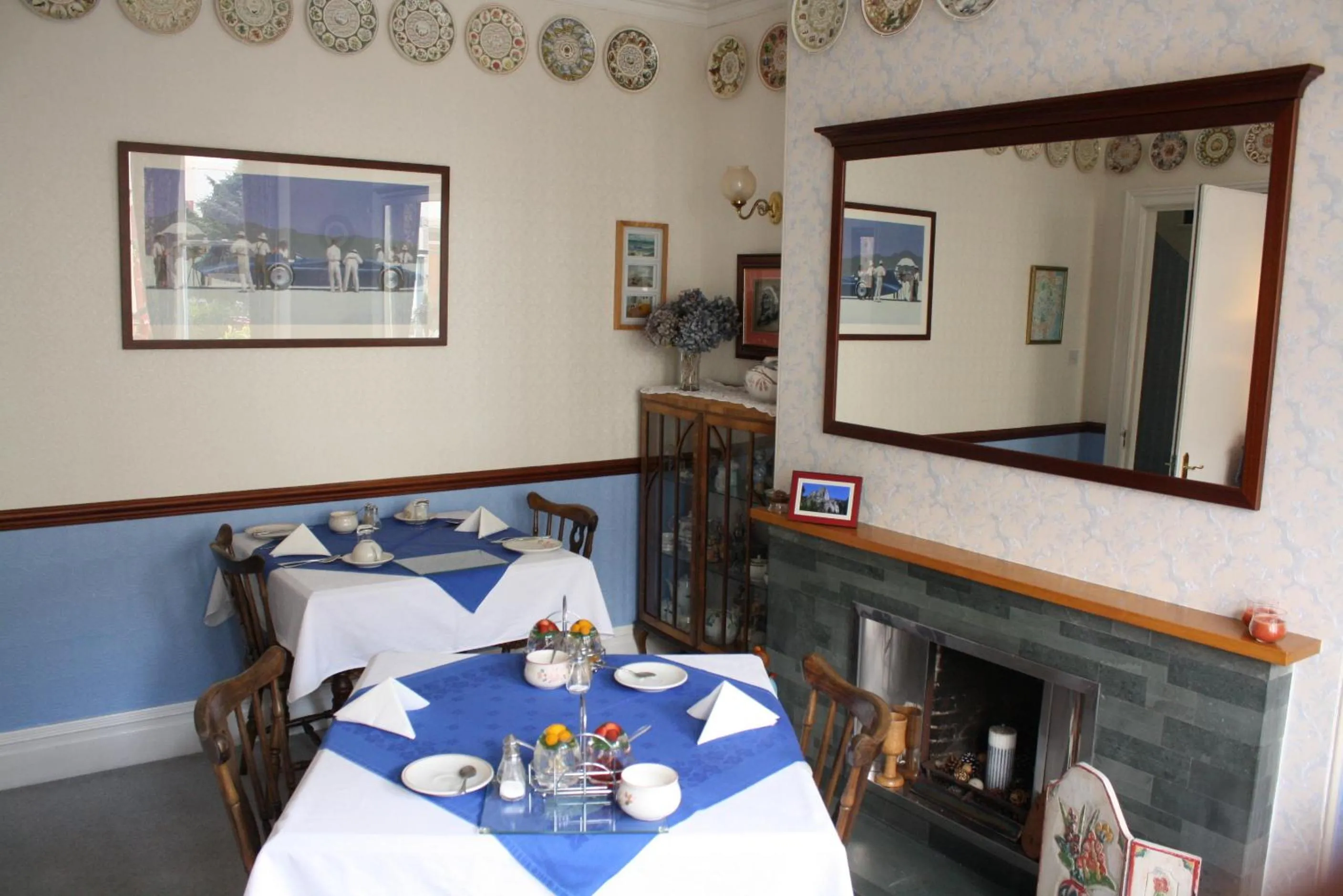Restaurant/places to eat, Bed in Bluestones