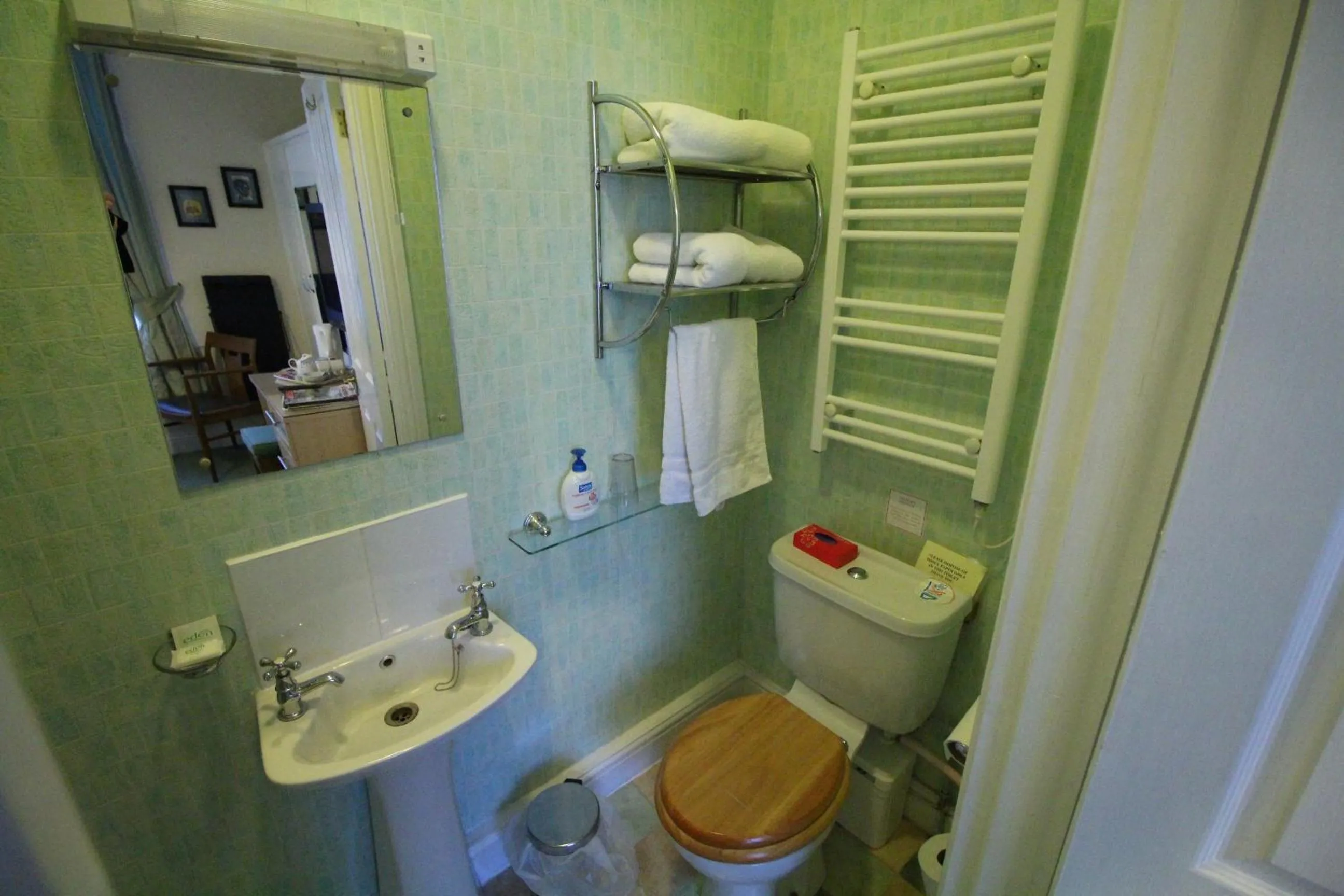 Bathroom in Bluestones