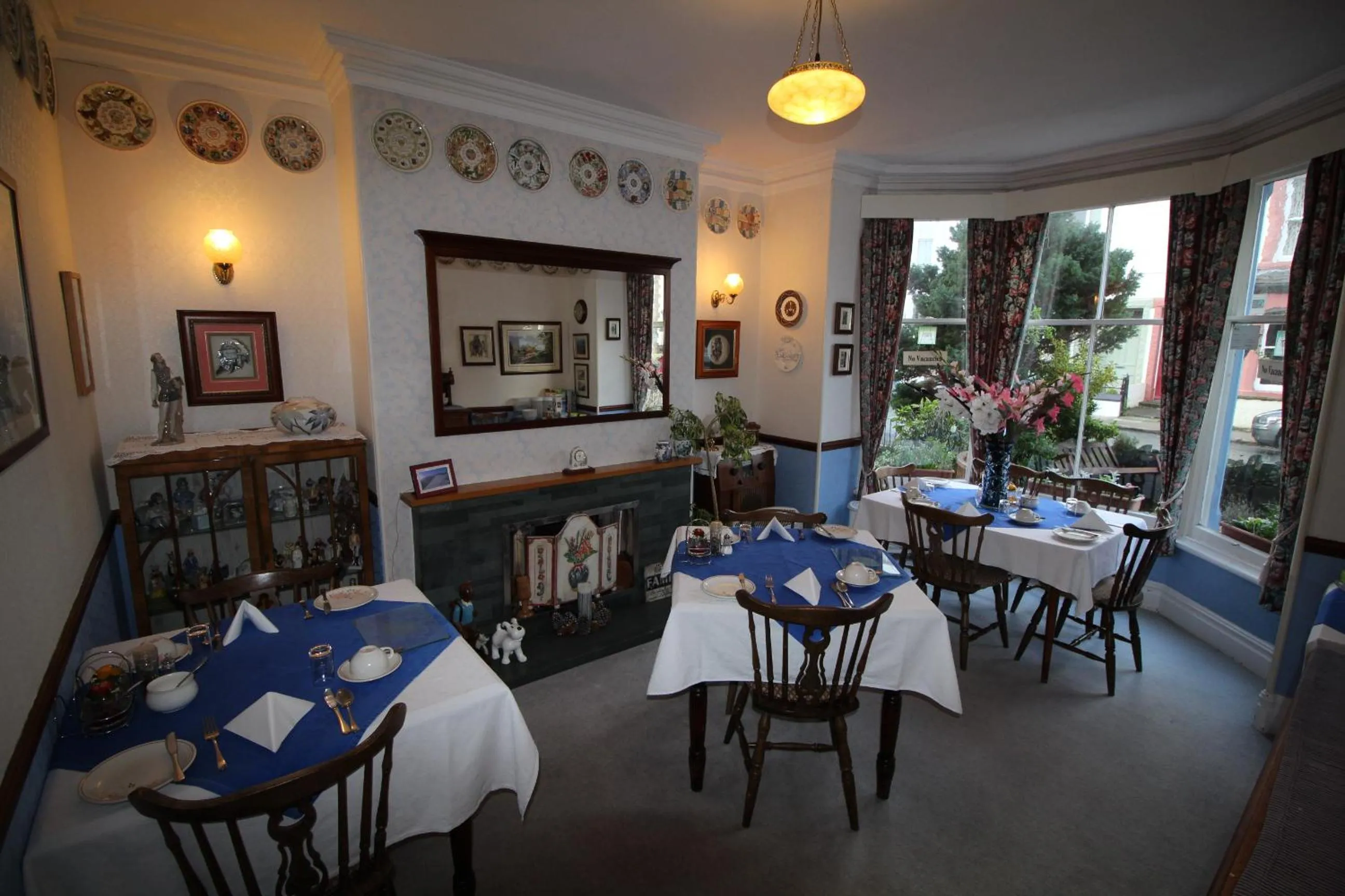 Restaurant/places to eat in Bluestones