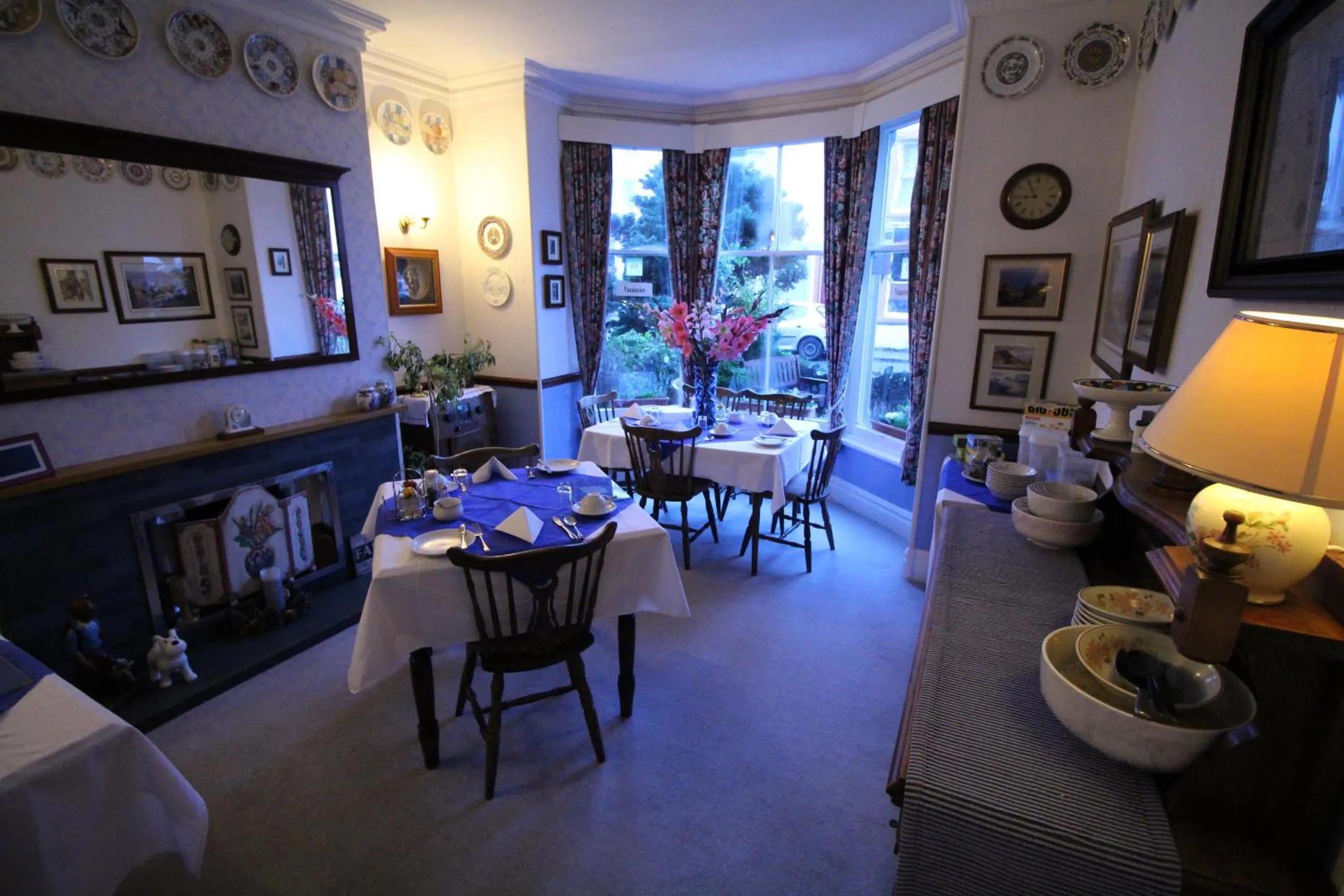 Restaurant/places to eat in Bluestones