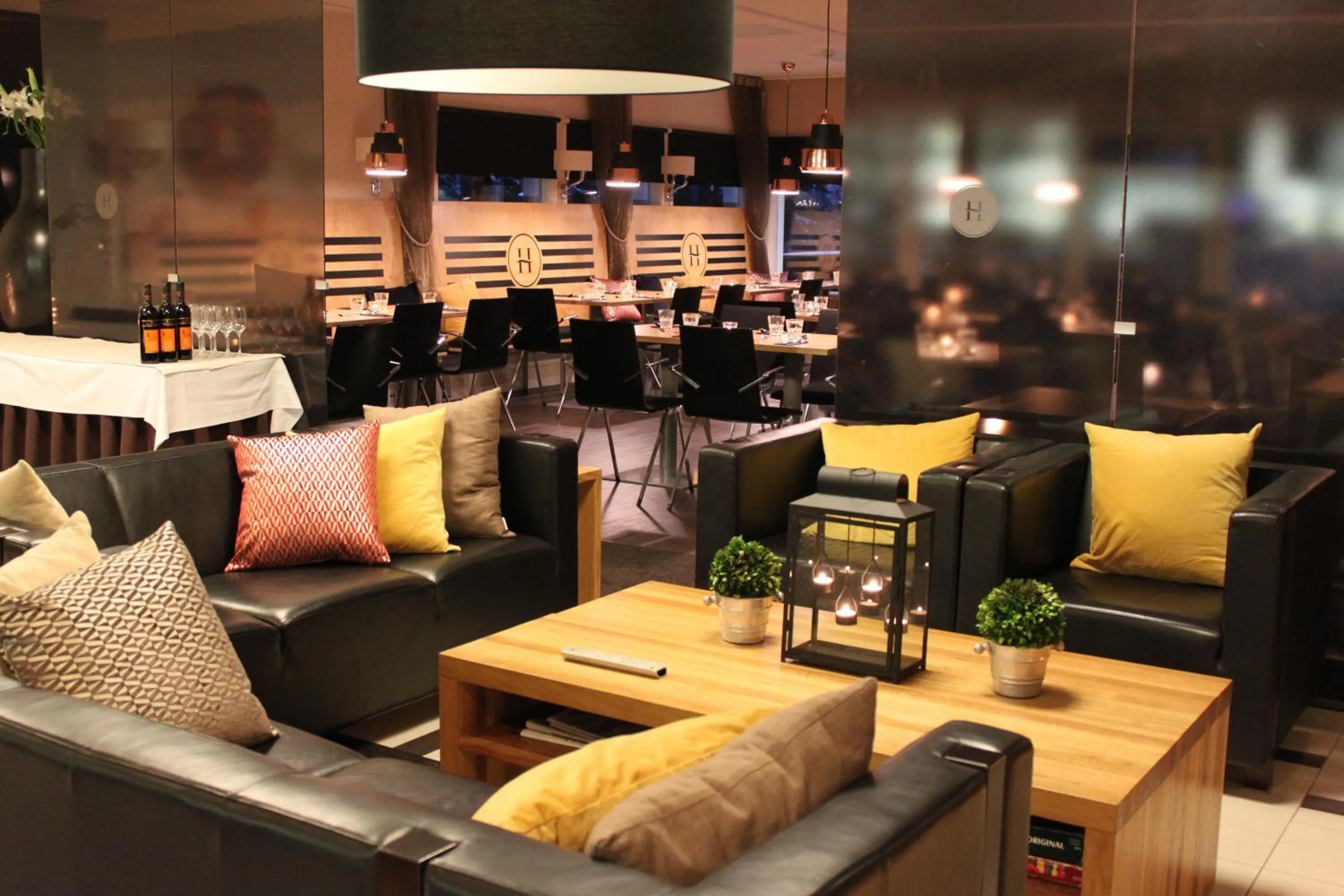 Restaurant/places to eat in Aateli Lakeside Chalets - former Vuokatti Suites