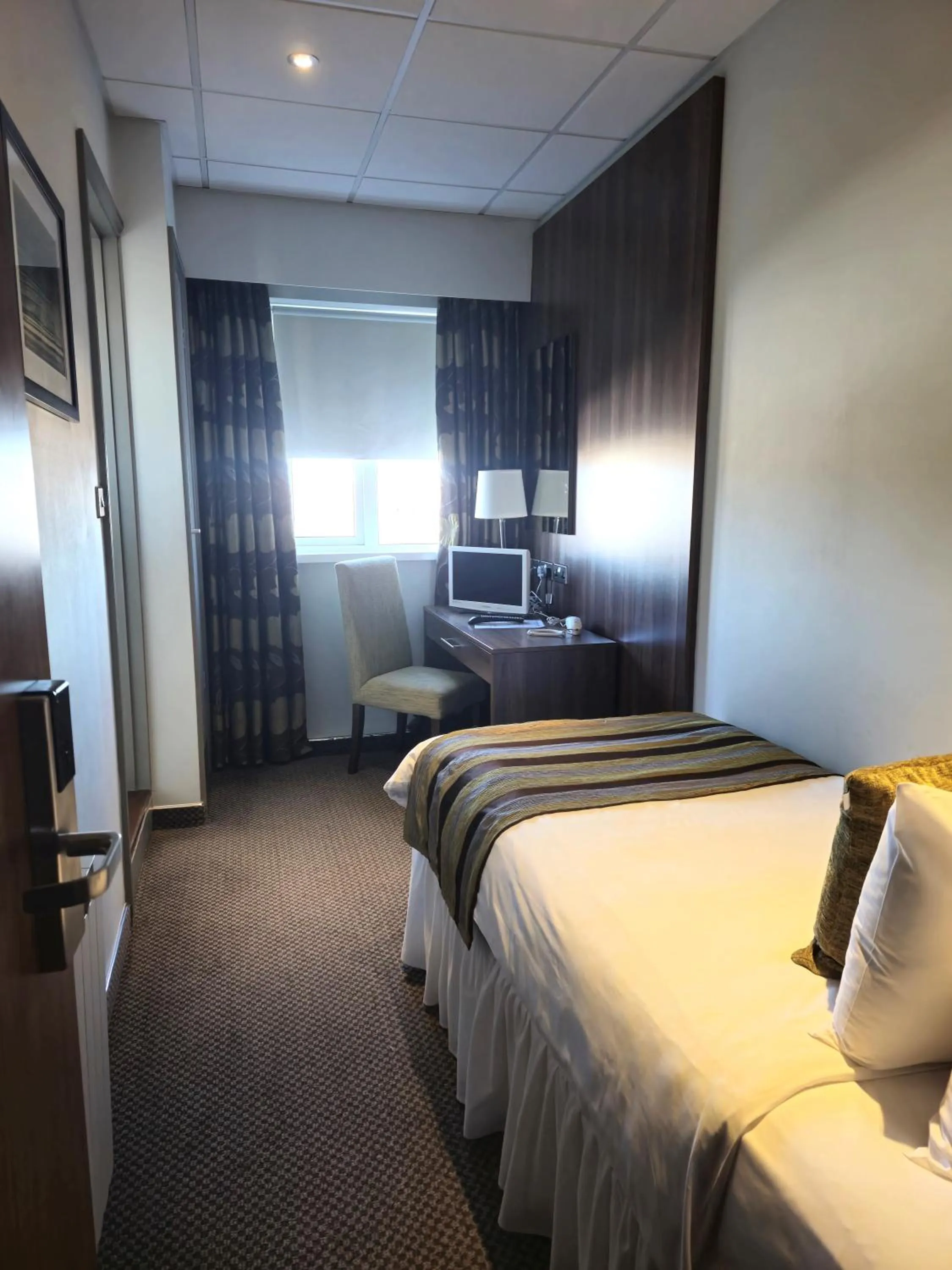 Bedroom, Bed in Hotel Ambassadeur