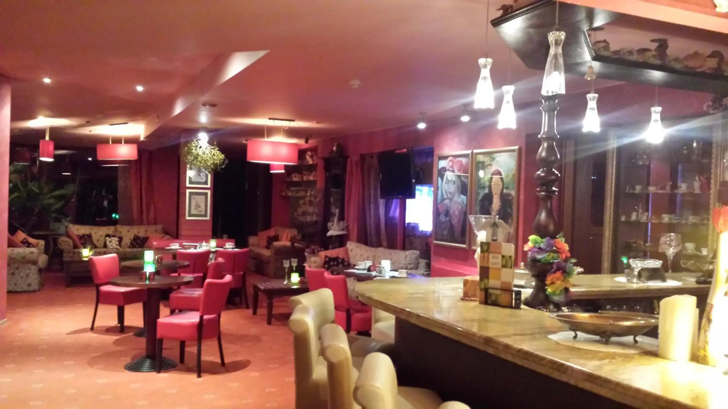 Lounge or bar in To Tu