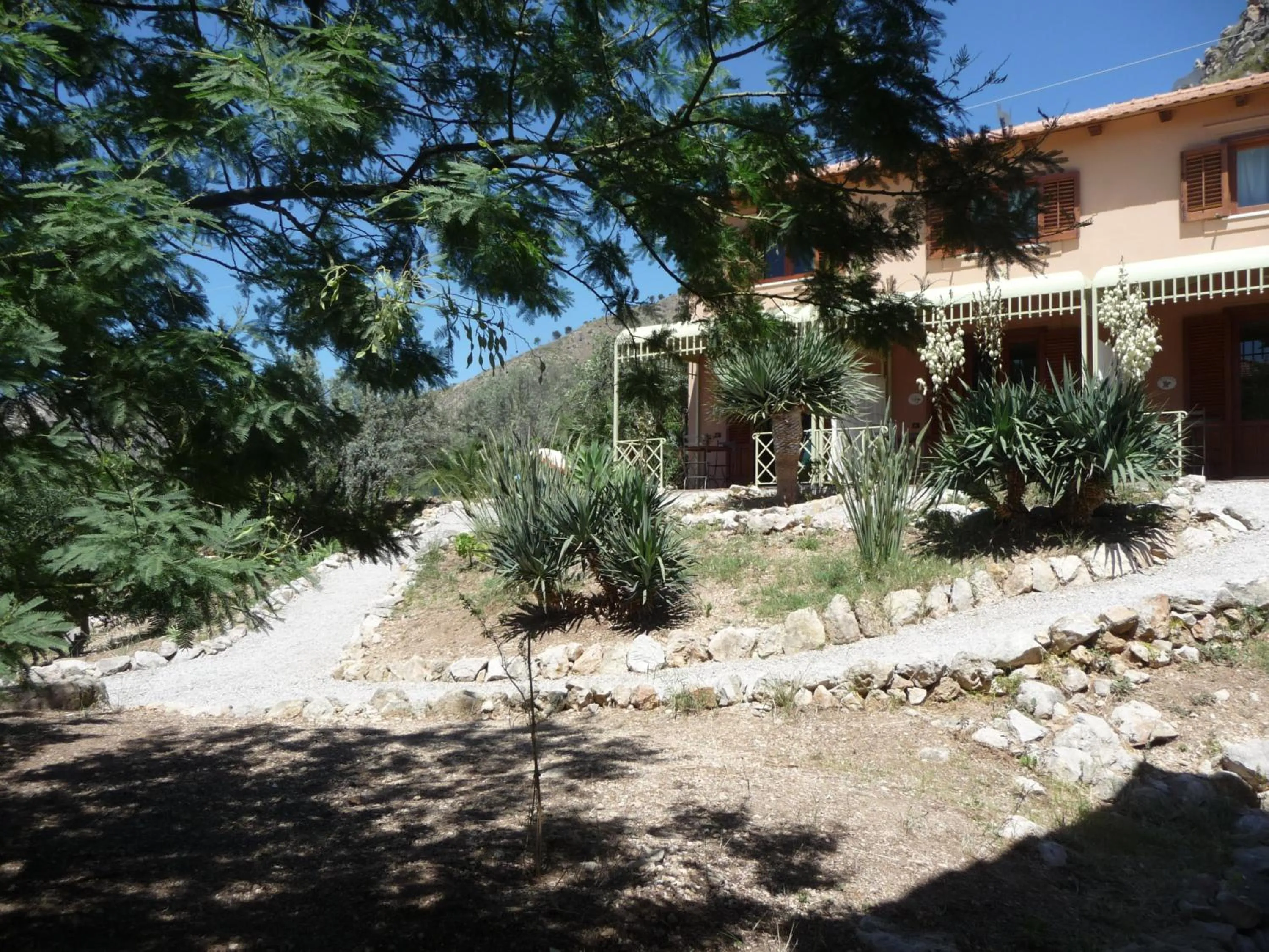 Facade/entrance in Villa Paladino Solunto