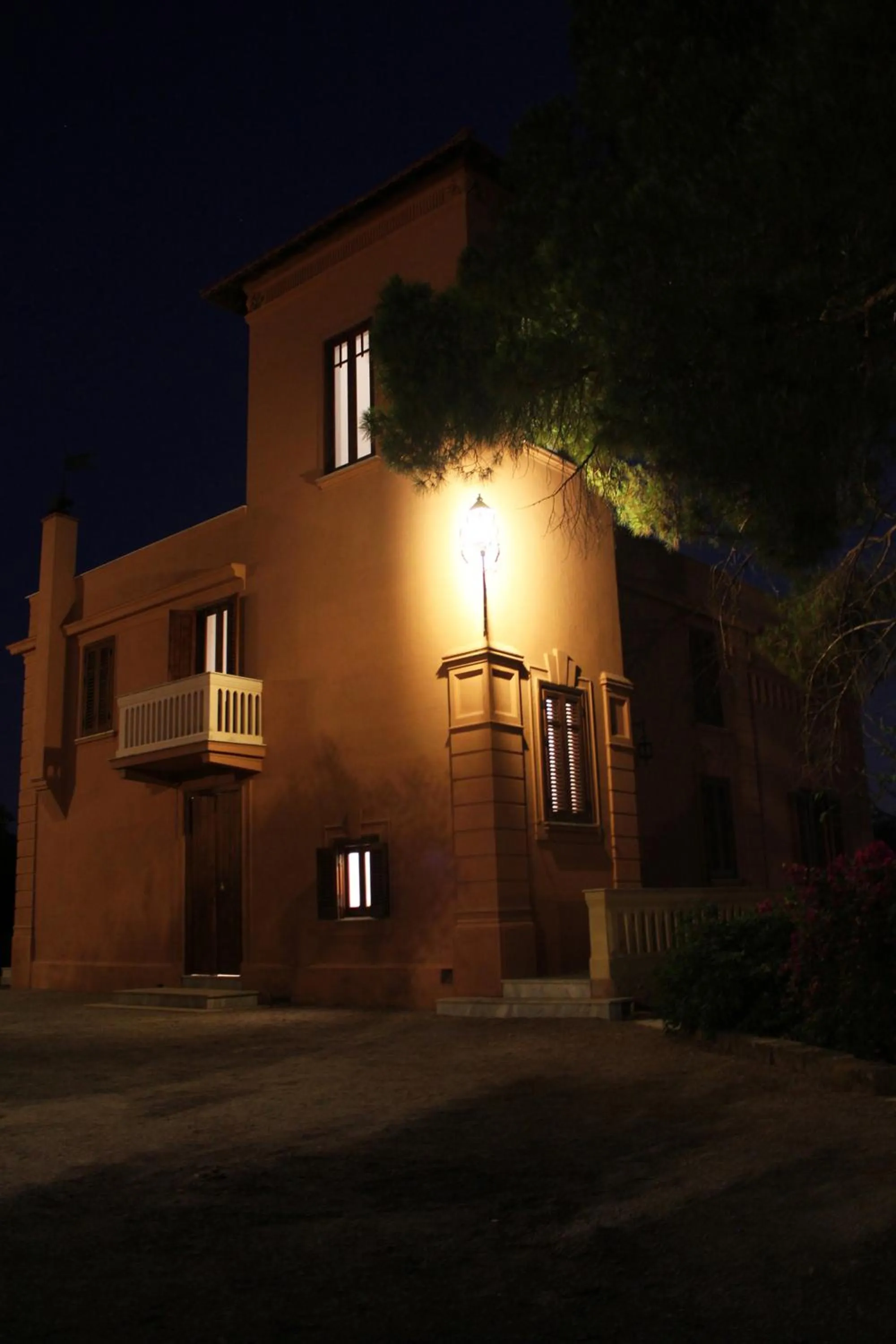 Facade/entrance in Villa Paladino Solunto