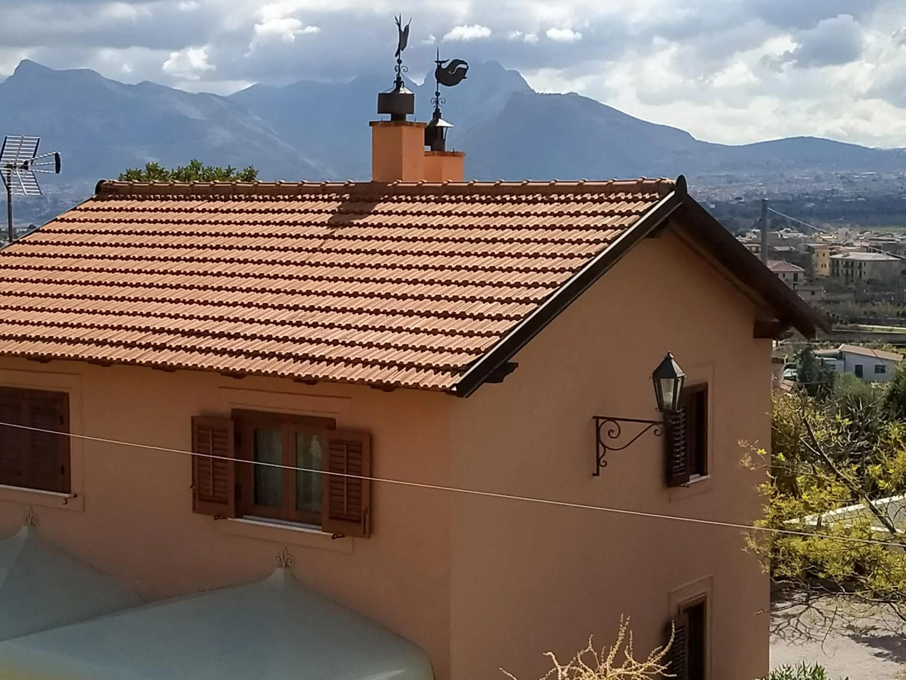 Property building in Villa Paladino Solunto