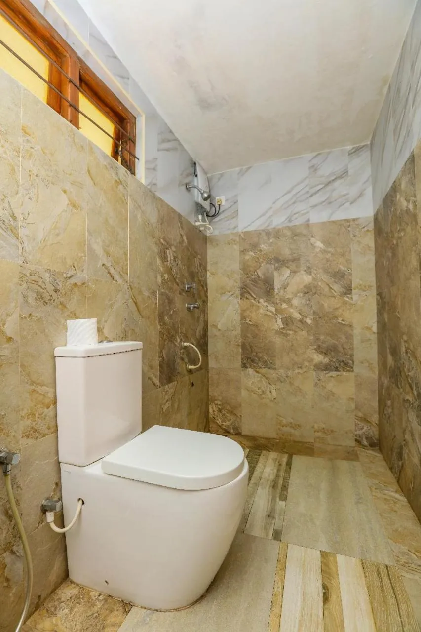 Srilak View Holiday Inn