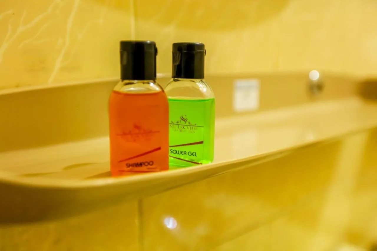 Srilak View Holiday Inn