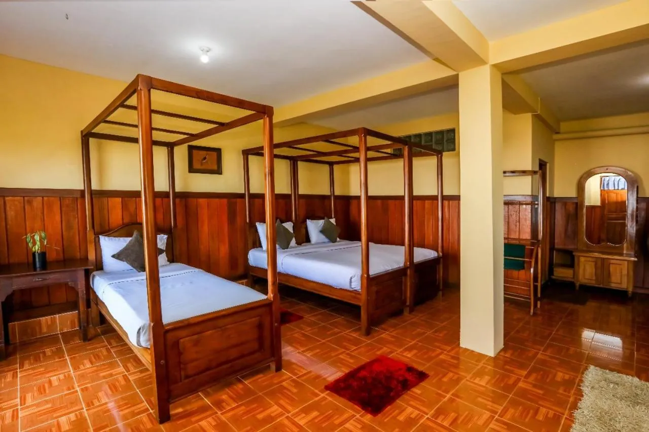 Bed in Srilak View Holiday Inn