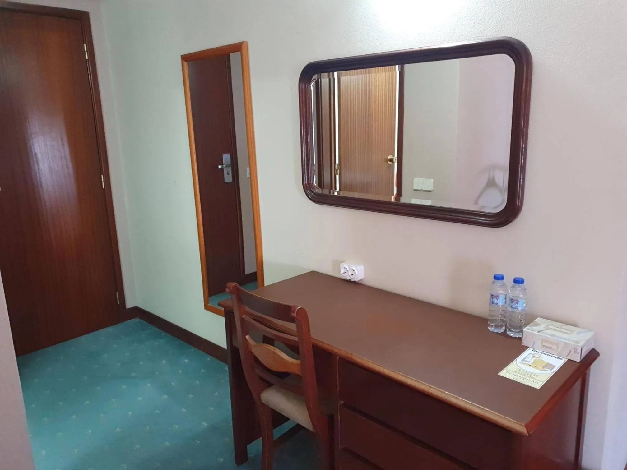 hair dresser in Hotel Peninsular