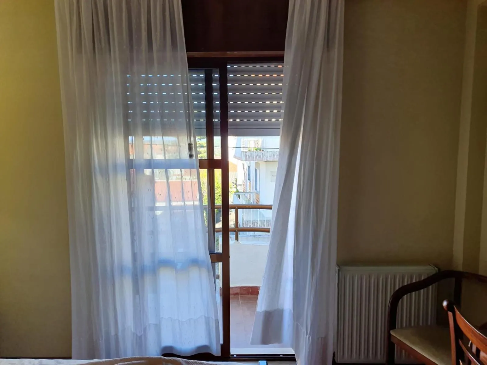 Balcony/Terrace, Bed in Hotel Peninsular