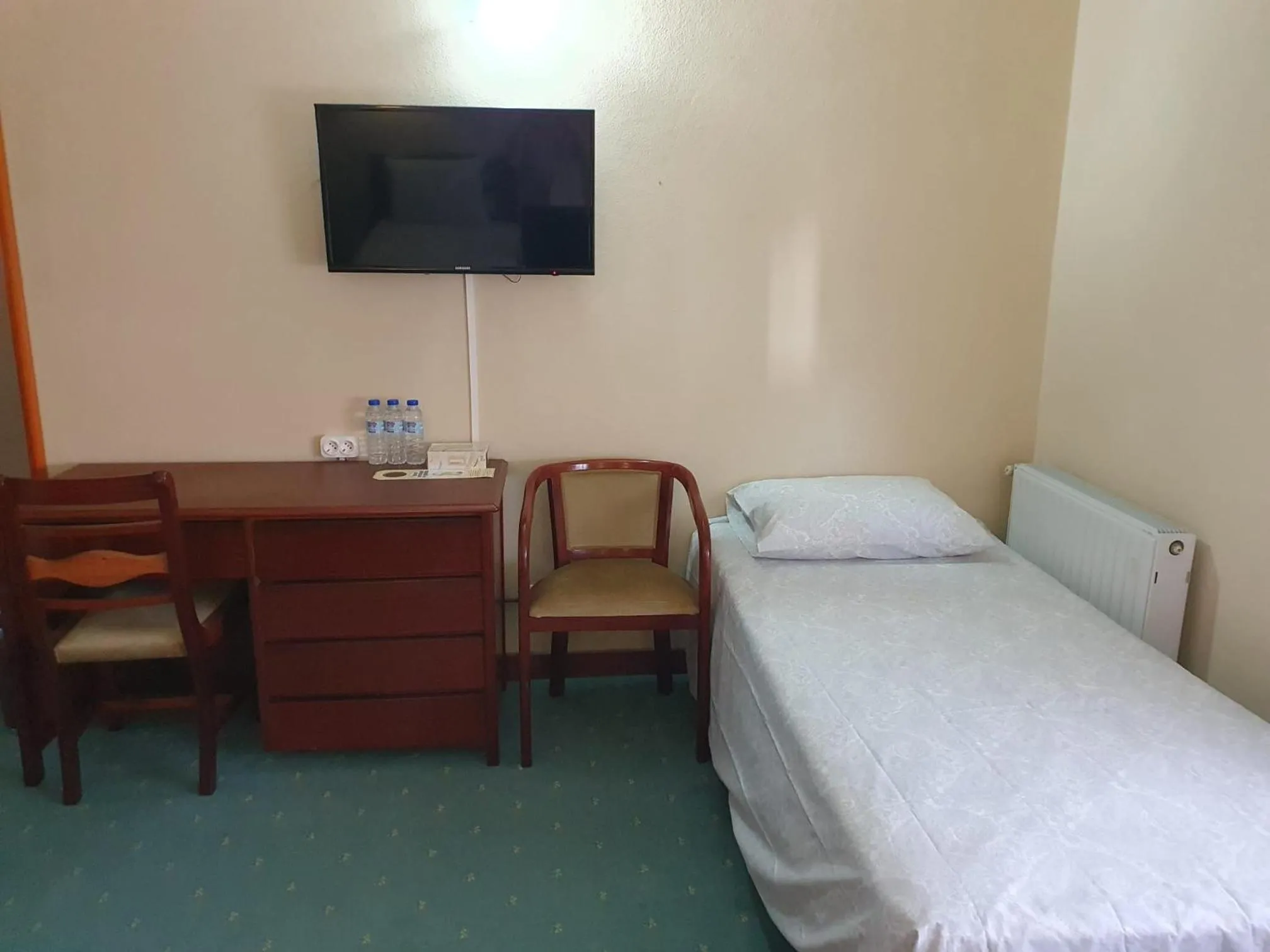 Bed in Hotel Peninsular