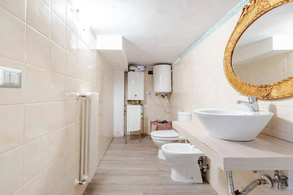 Shower in Elephant's Smile B&B