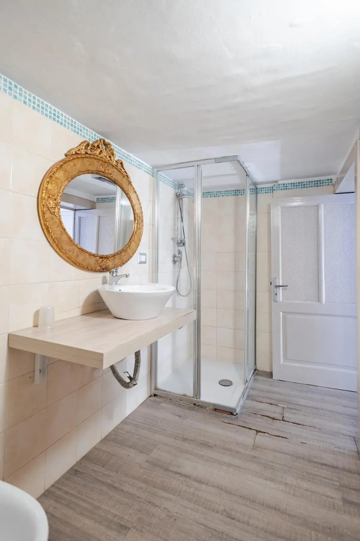 Duplex Quadruple Room - single occupancy in Elephant's Smile B&B Duplex Quadruple Room - single occupancy in Elephant's Smile B&B