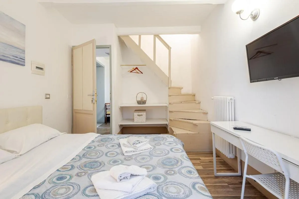 Bed in Elephant's Smile B&B