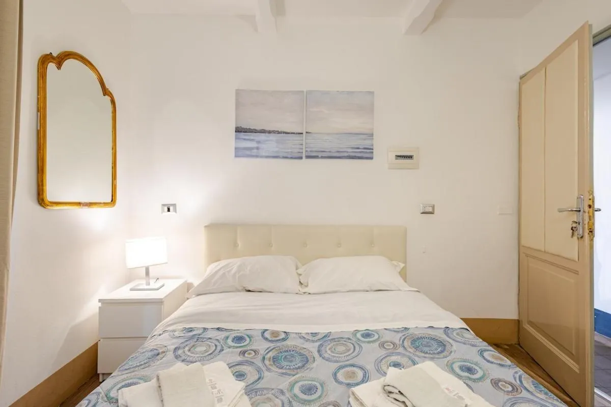 Bed in Elephant's Smile B&B