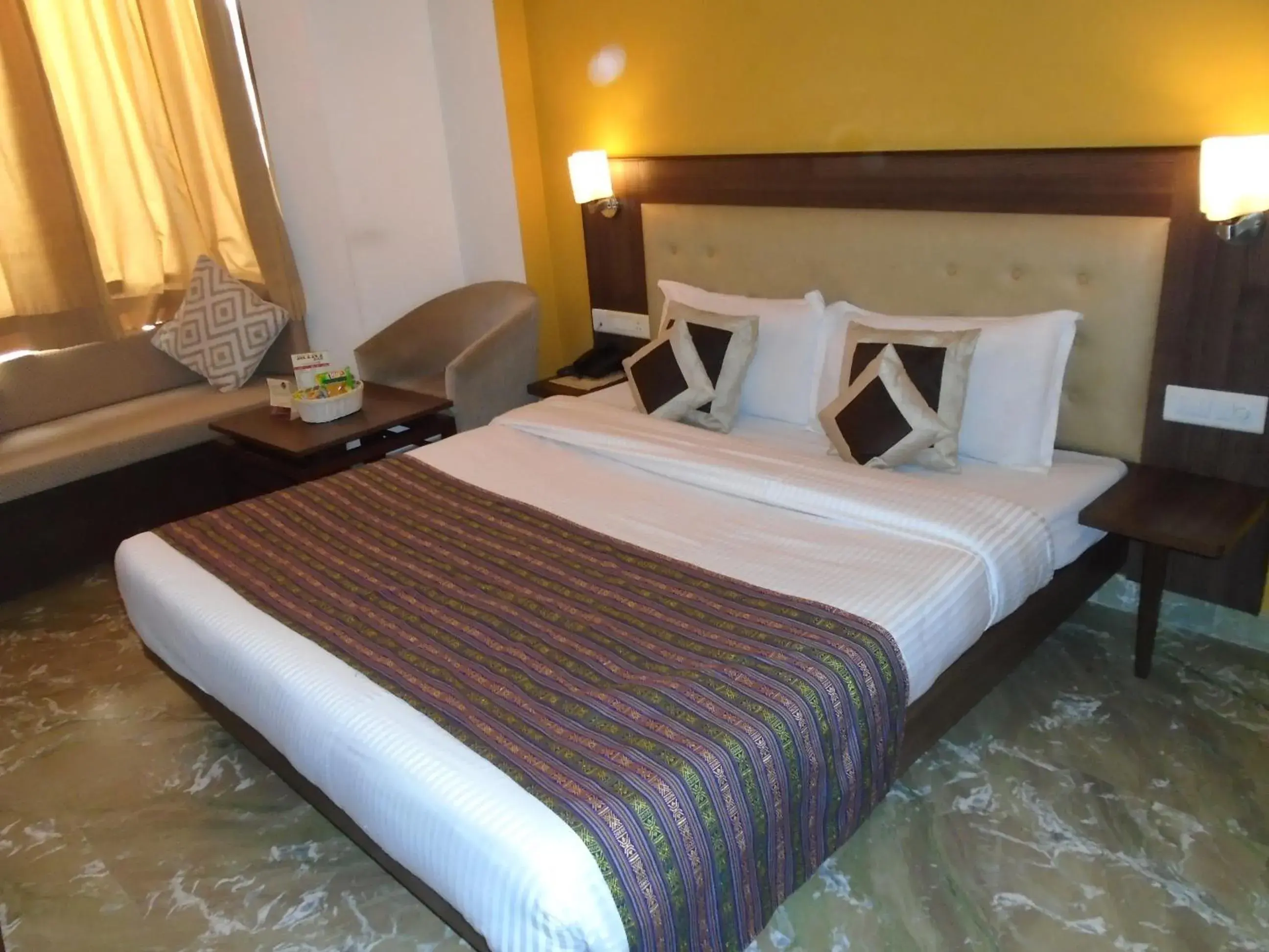 cot, Bed in Hotel Inn Tawang