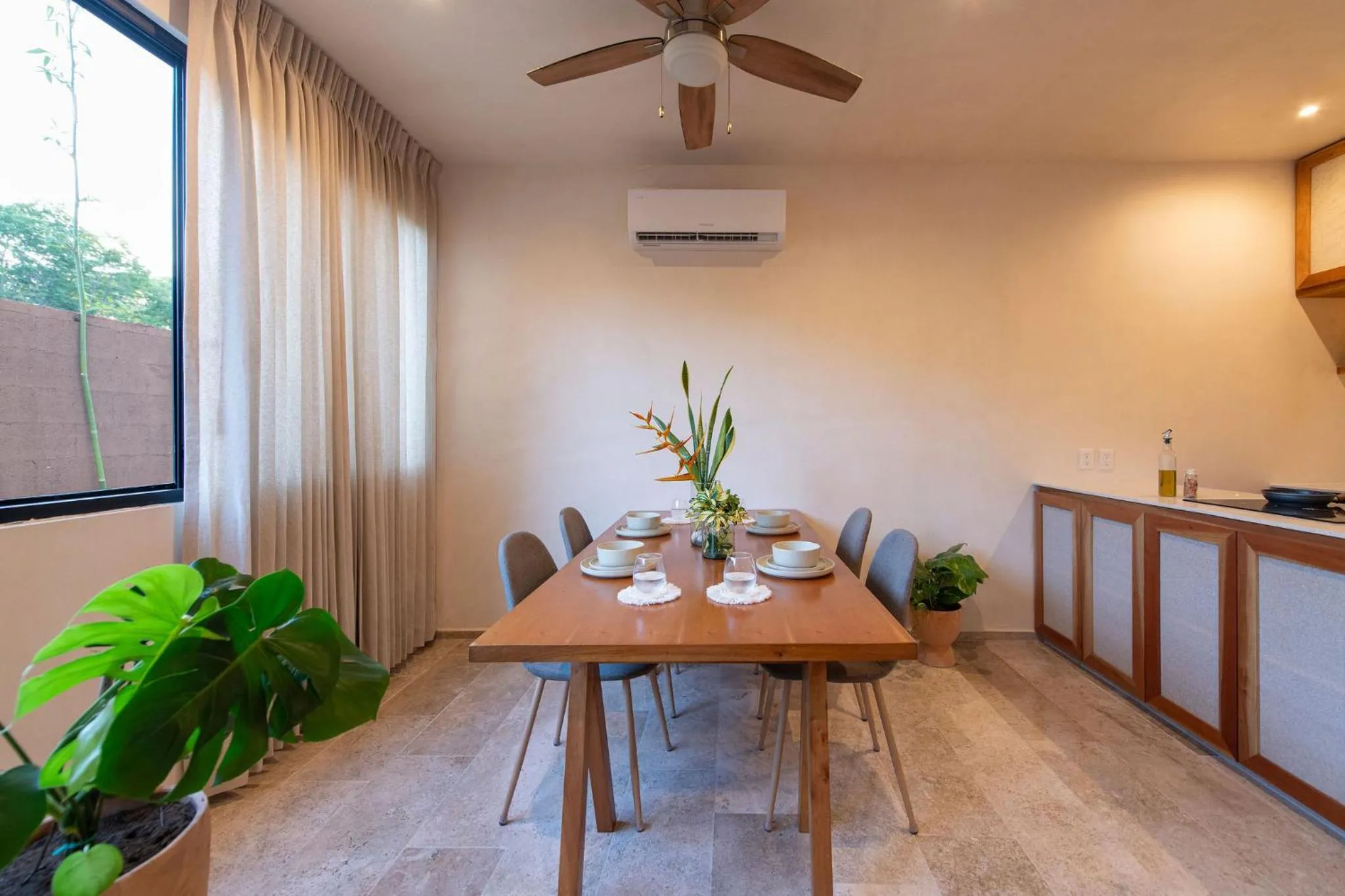 Dining area in Nibana departamento de lujo en Mérida, Planta baja