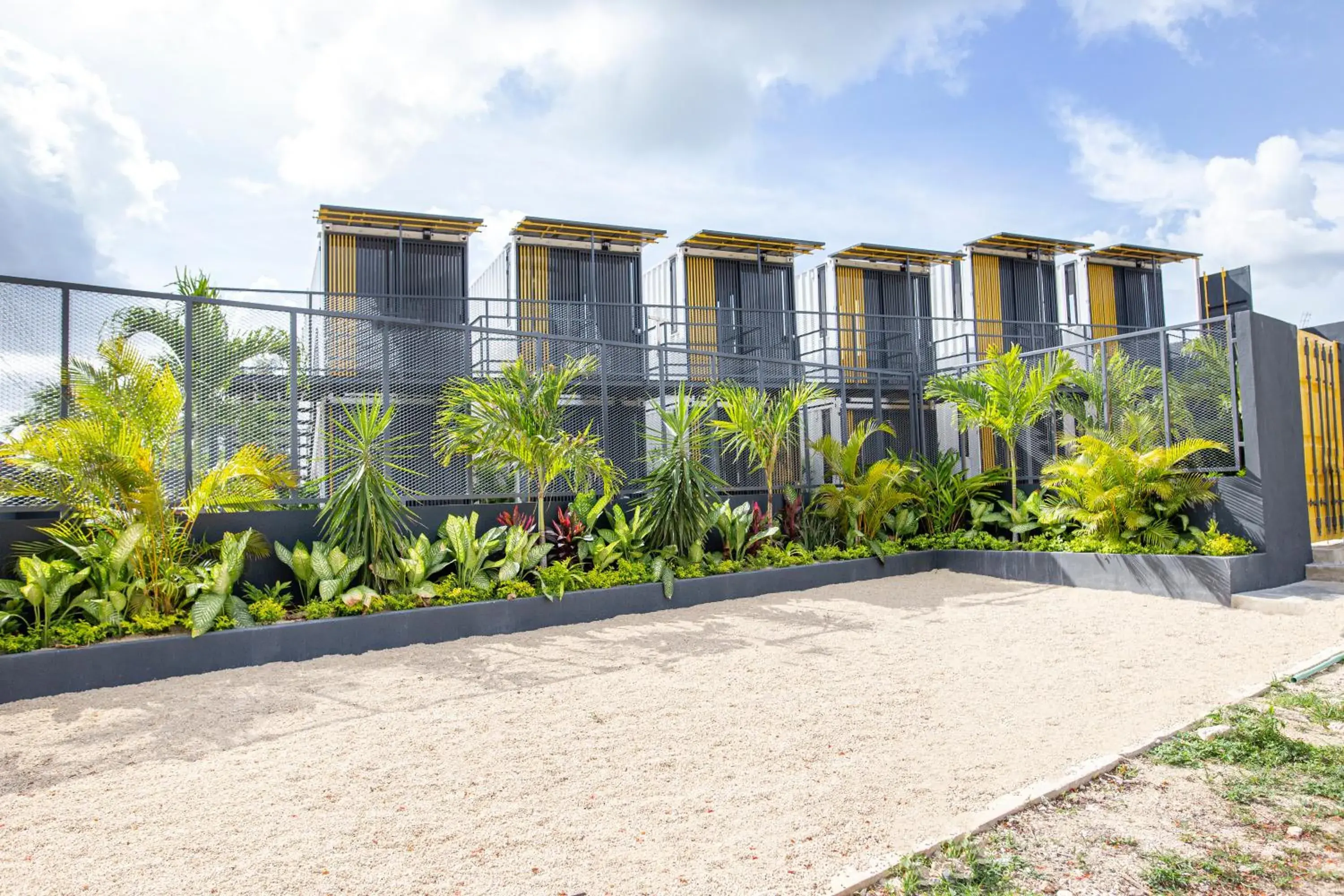 Facade/entrance in Containers Bacalar Facade/entrance in Containers Bacalar