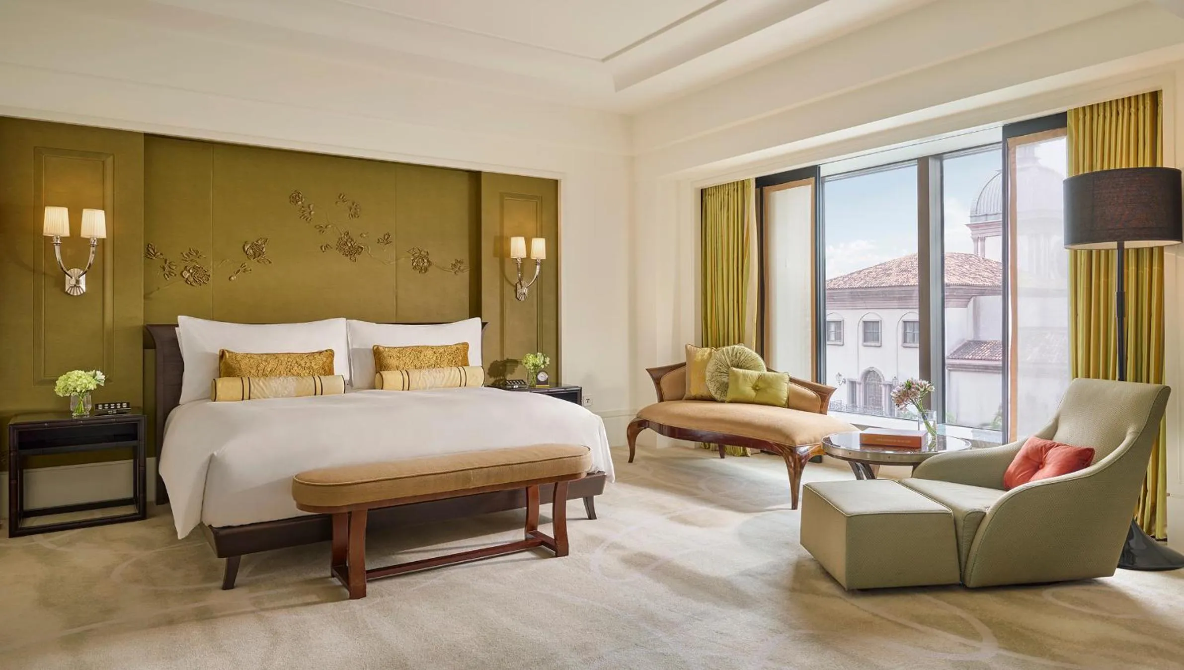 Bedroom, Bed in Mandarin Oriental, Taipei