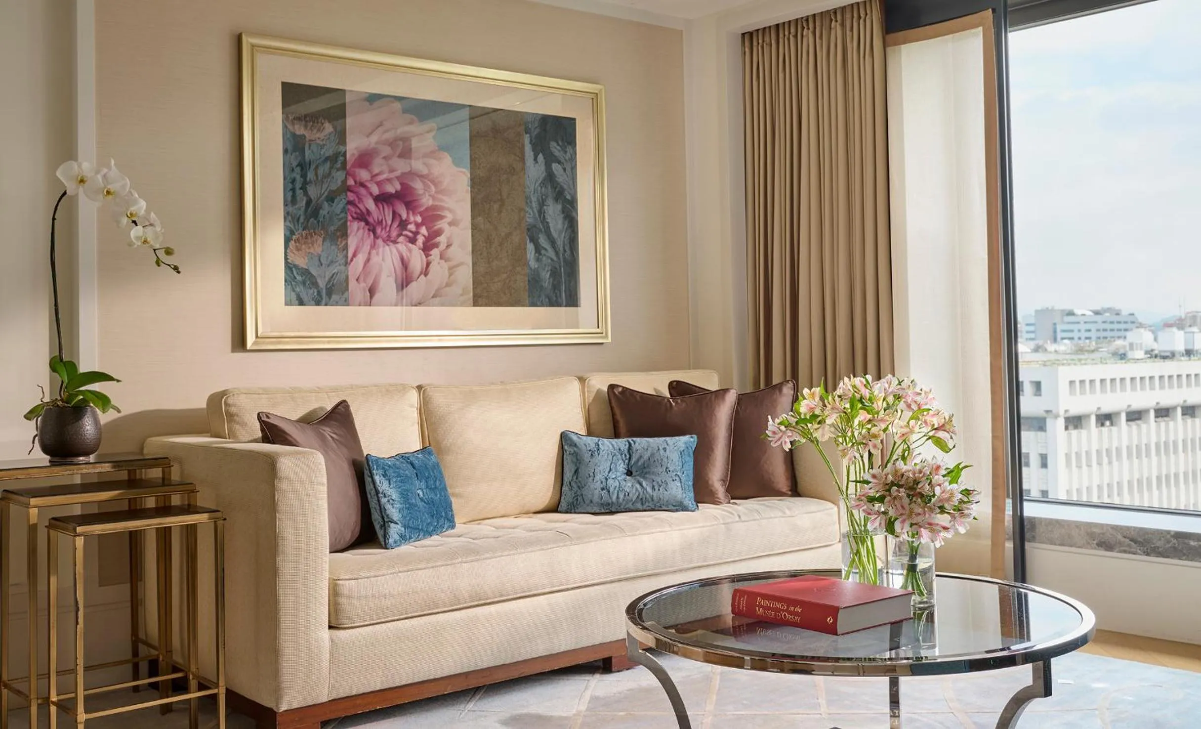 Living room in Mandarin Oriental, Taipei