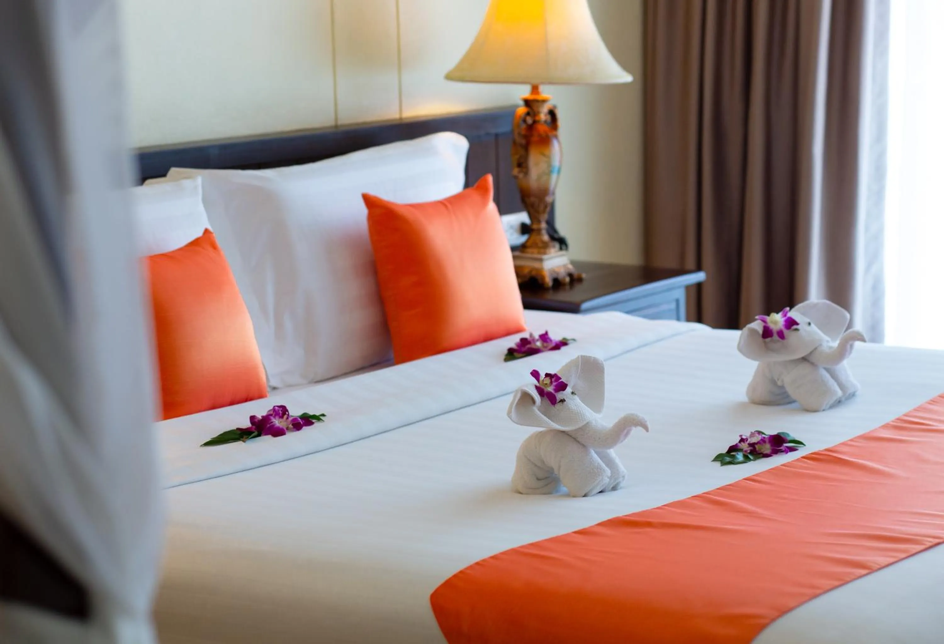 Bed in Blue Bay Resort - Access to Pool and Beach-Phuket & Krabi