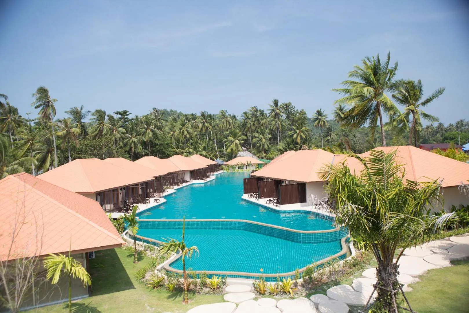 Day in Blue Bay Resort - Access to Pool and Beach-Phuket & Krabi