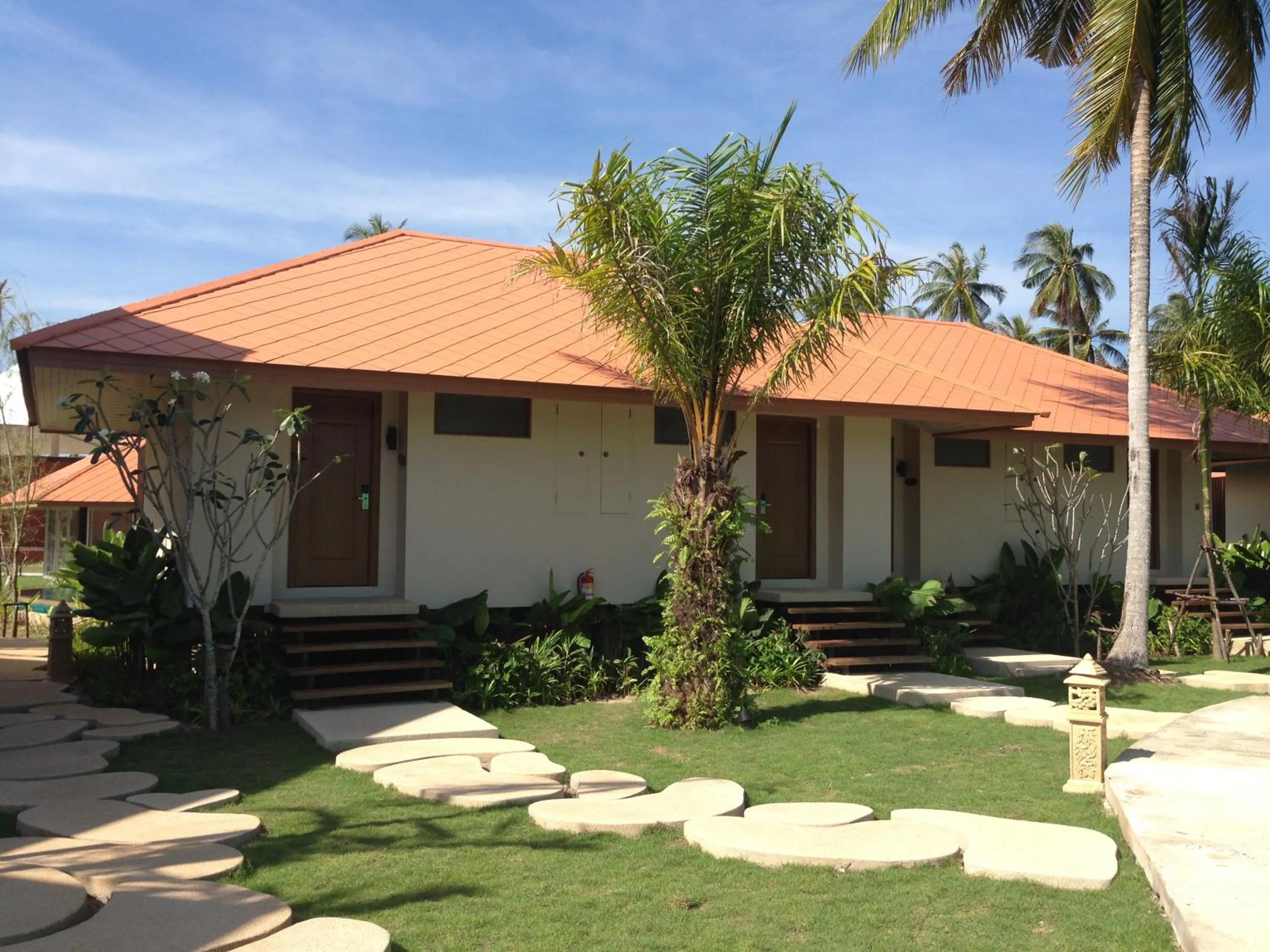 Day in Blue Bay Resort - Access to Pool and Beach-Phuket & Krabi