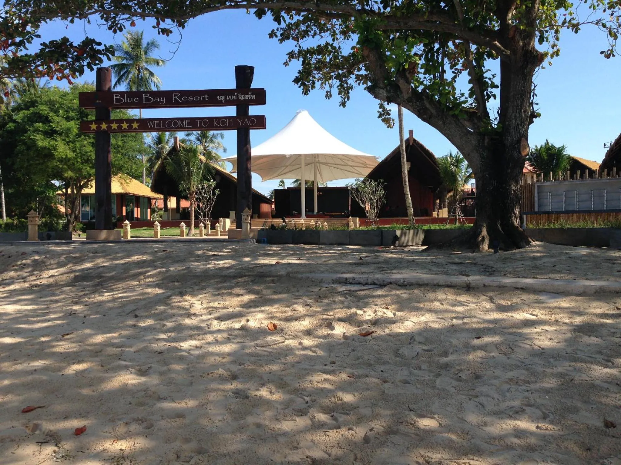 Day in Blue Bay Resort - Access to Pool and Beach-Phuket & Krabi