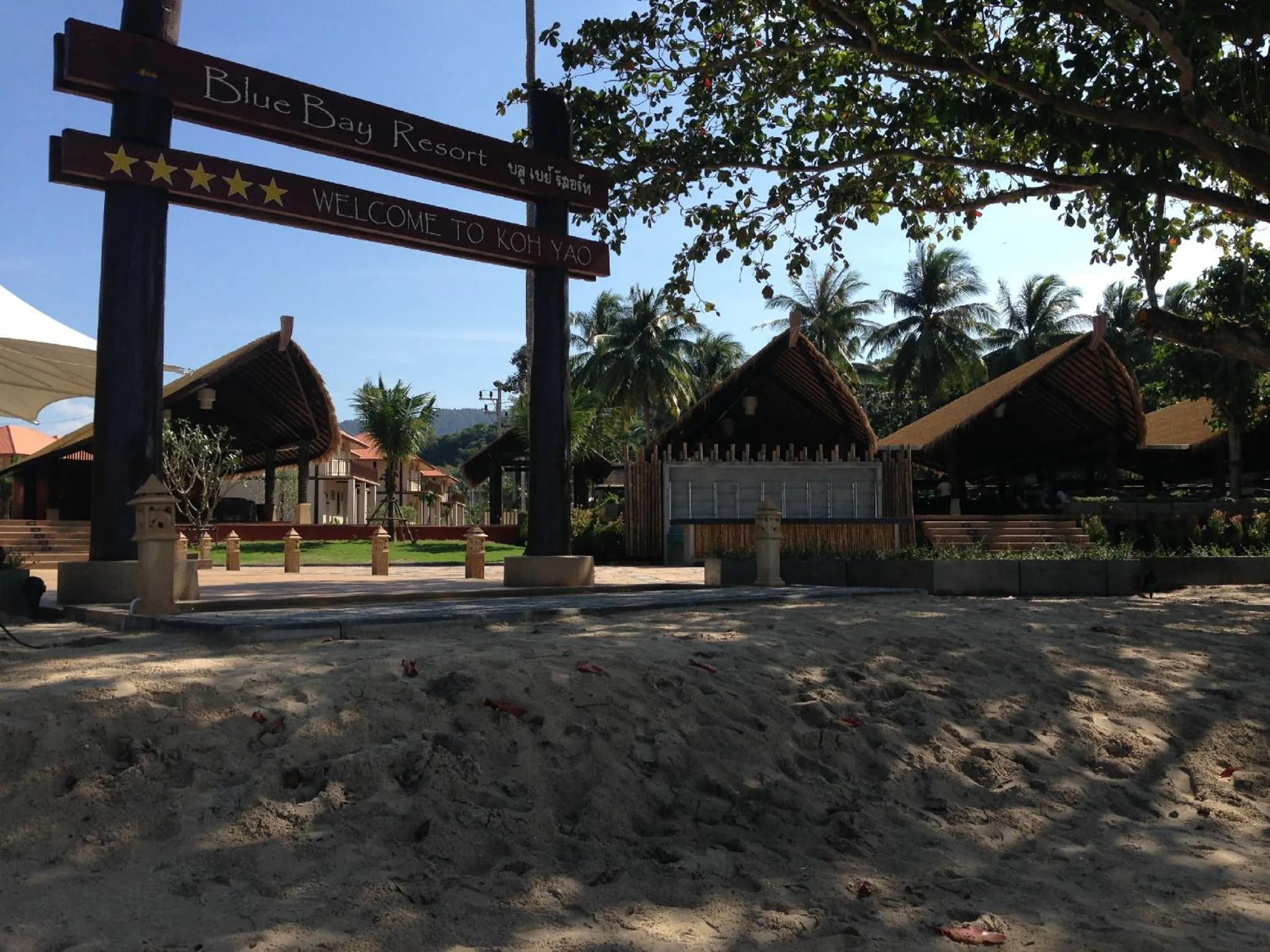 Day in Blue Bay Resort - Access to Pool and Beach-Phuket & Krabi