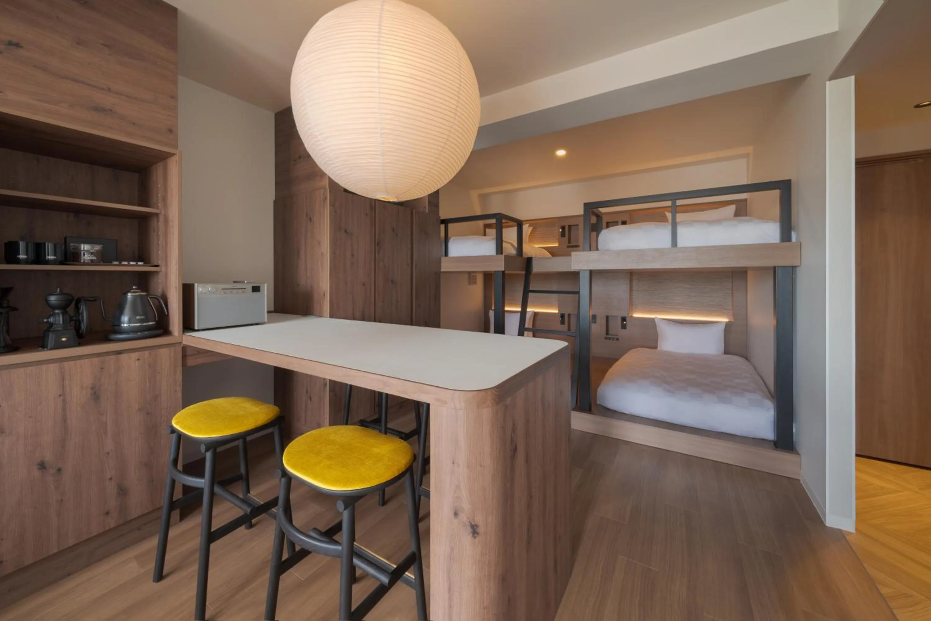 Photo of the whole room, Bed in the b osaka-shinsekai