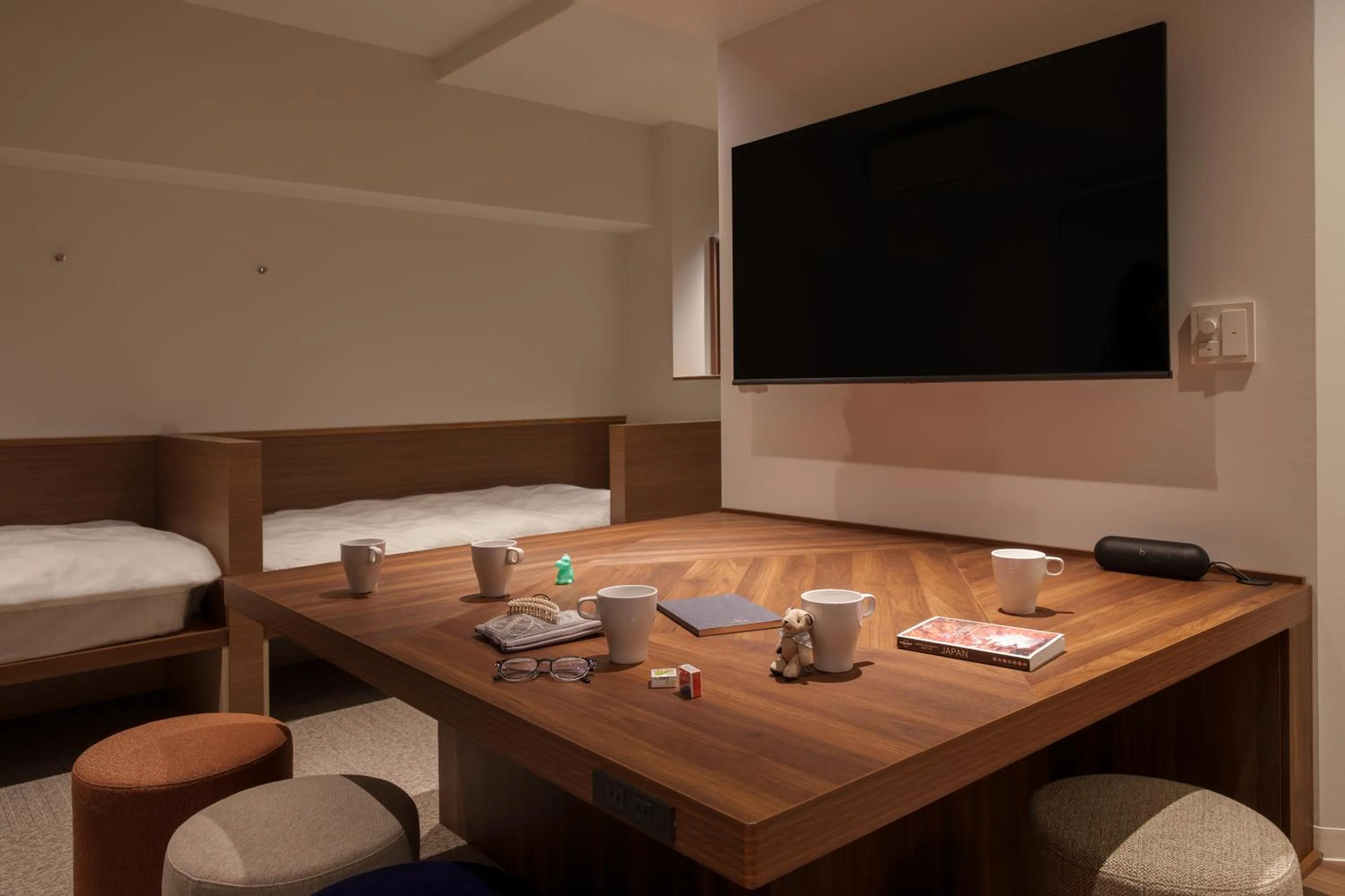 Photo of the whole room, Bed in the b osaka-shinsekai