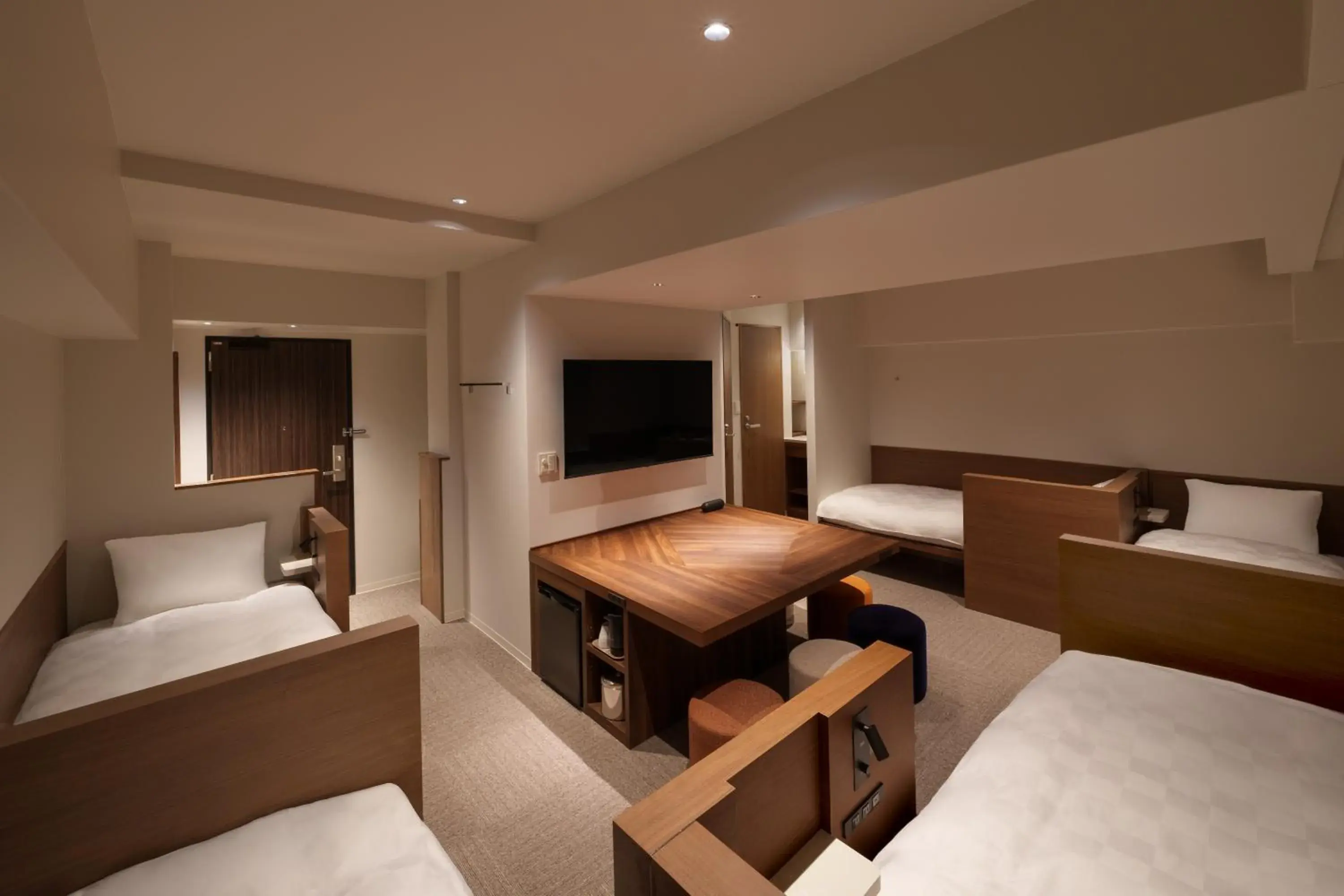 Bed in the b osaka-shinsekai Bed in the b osaka-shinsekai