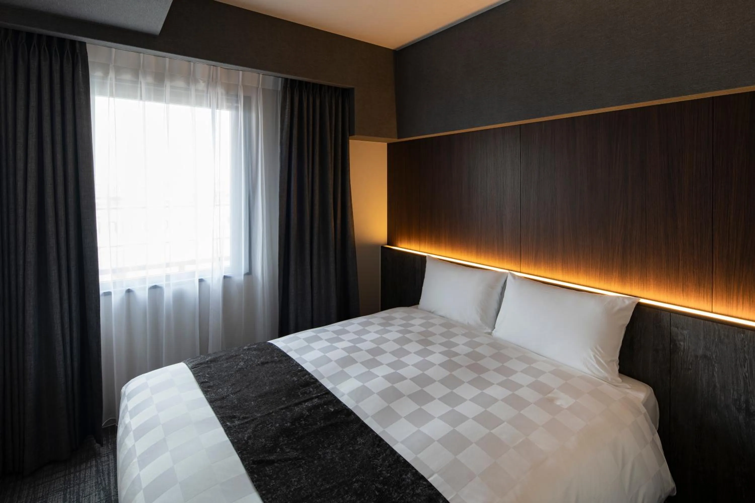 Double Room in the b osaka-shinsekai